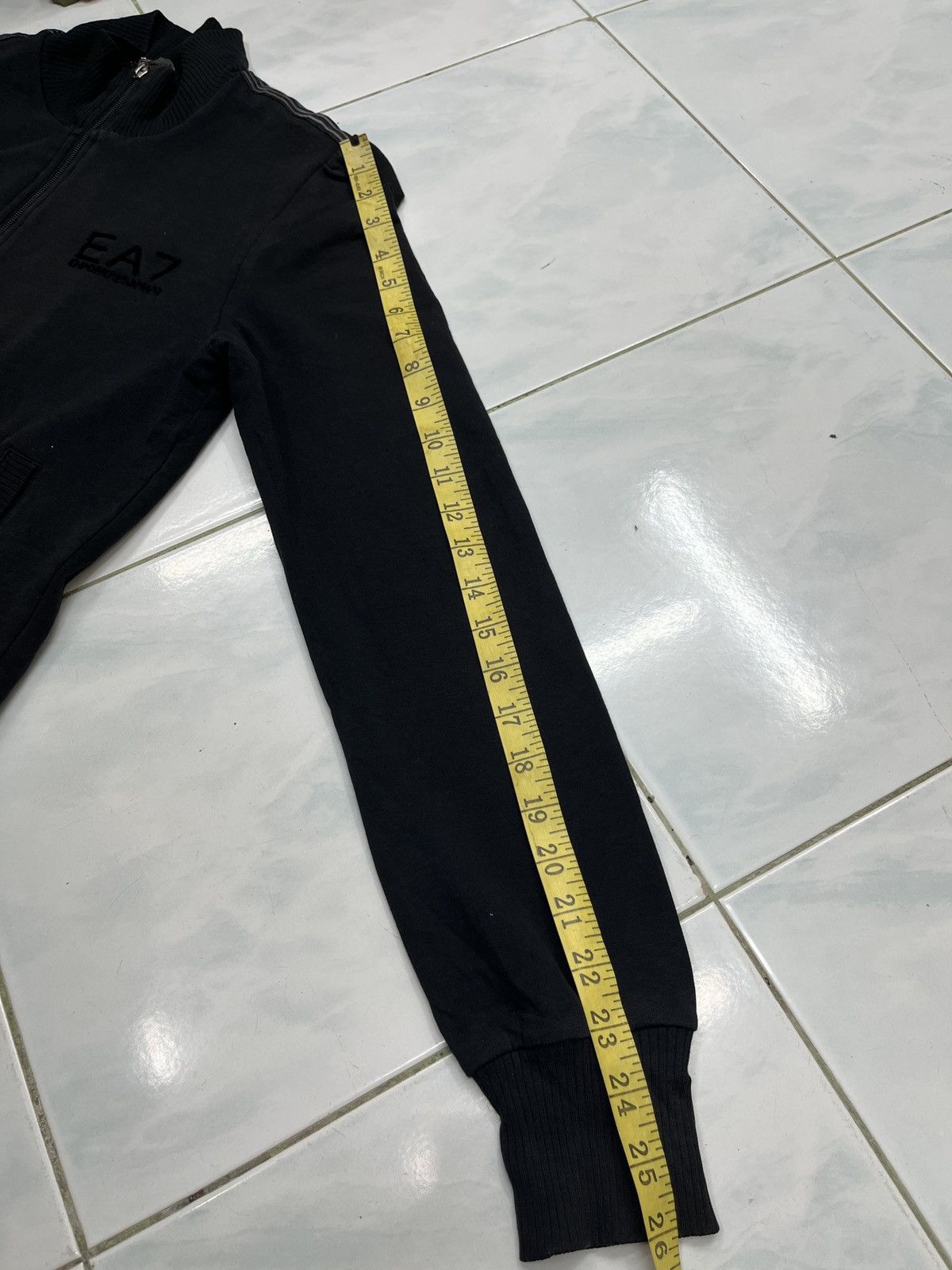 Emporio Armani 🔥🔥🔥STEALS EMPORIO ARMANI 7 SWEATER Size S / US 4 / IT 40 - 16 Thumbnail