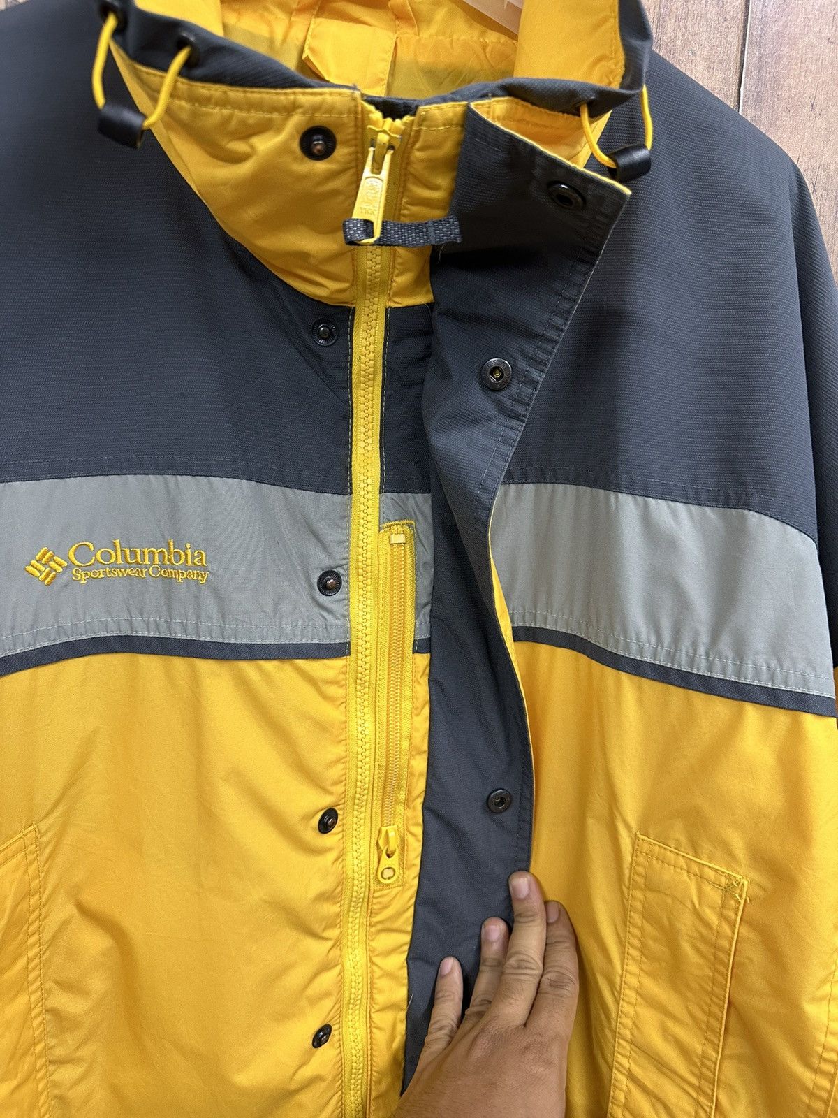 Columbia Vintage Columbia Outdoor Gopcore Jacket Z29 Size US S / EU 44-46 / 1 - 7 Thumbnail