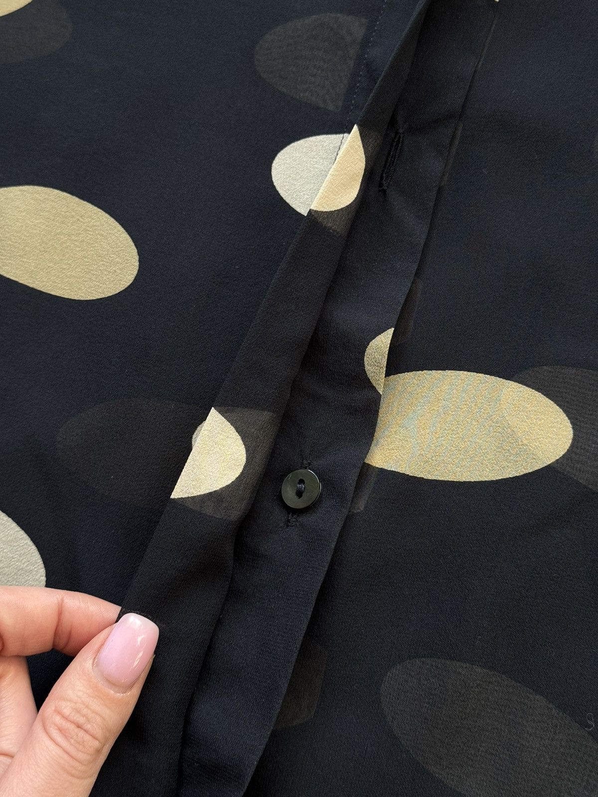 Max Mara Max Mara 100% silk polka dot blouse shirt Size XL / US 12-14 / IT 48-50 - 4 Thumbnail