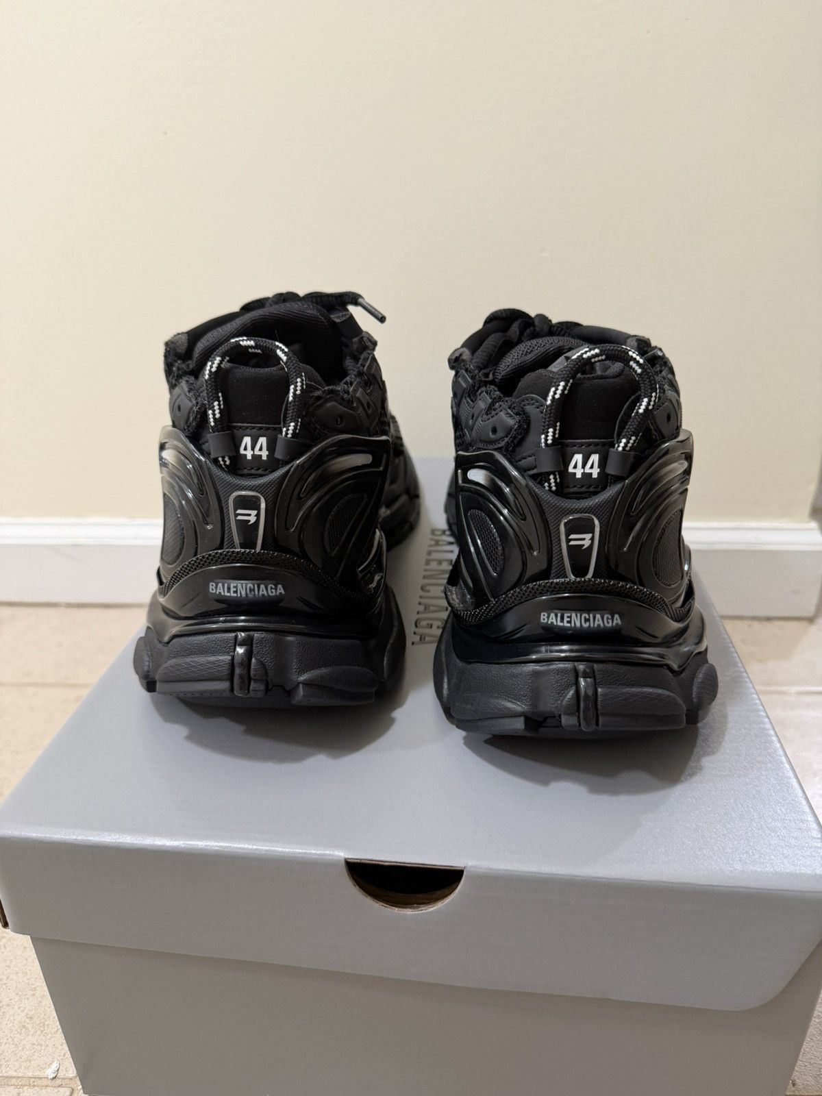 Balenciaga Balenciaga Mesh Runner Sneakers Size 44(11us) Size US 10 / EU 43 - 2 Thumbnail