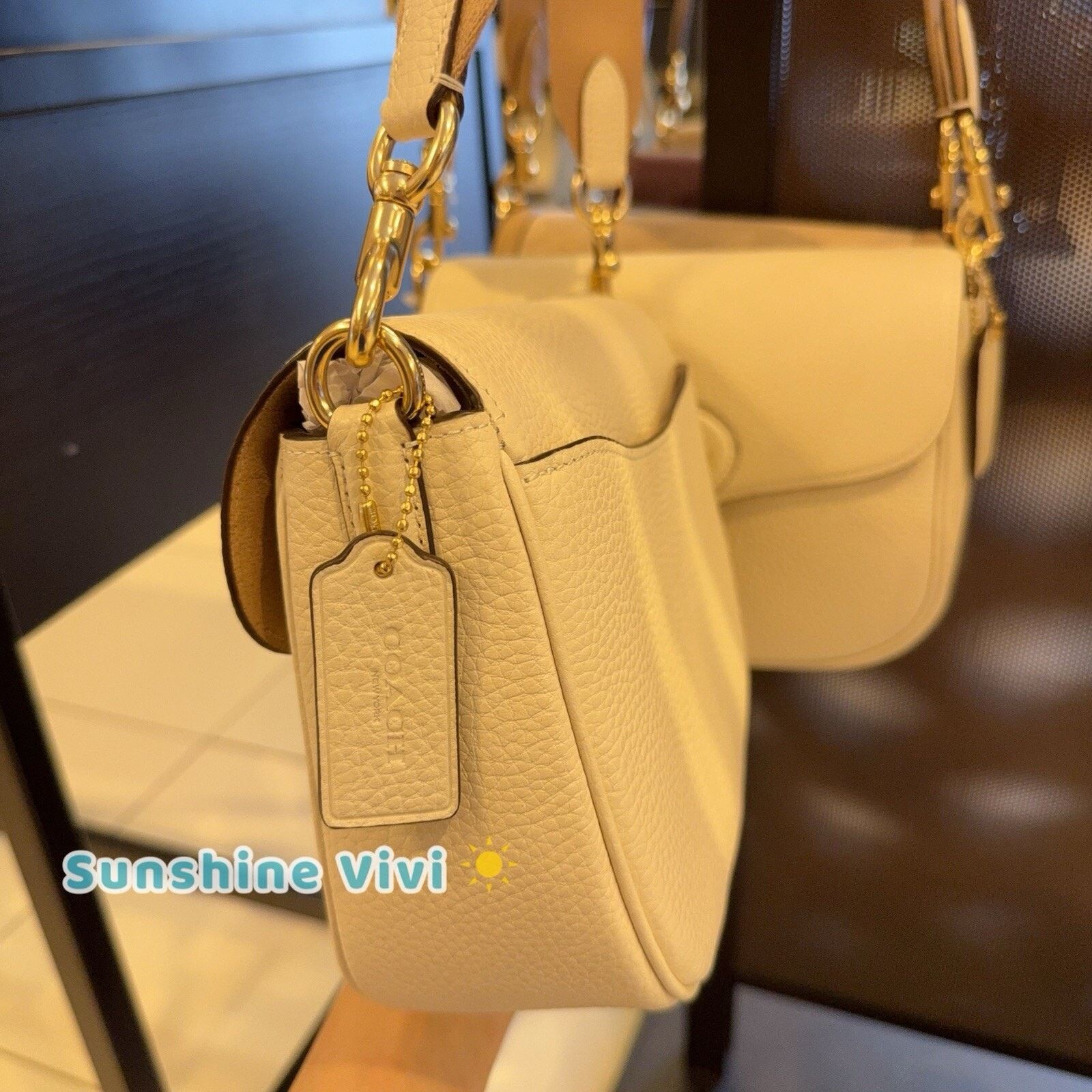 Coach NWT Coach Amelia Saddle Bag Soft leather CP107 Gold/Chalk Size ONE SIZE - 2 Thumbnail