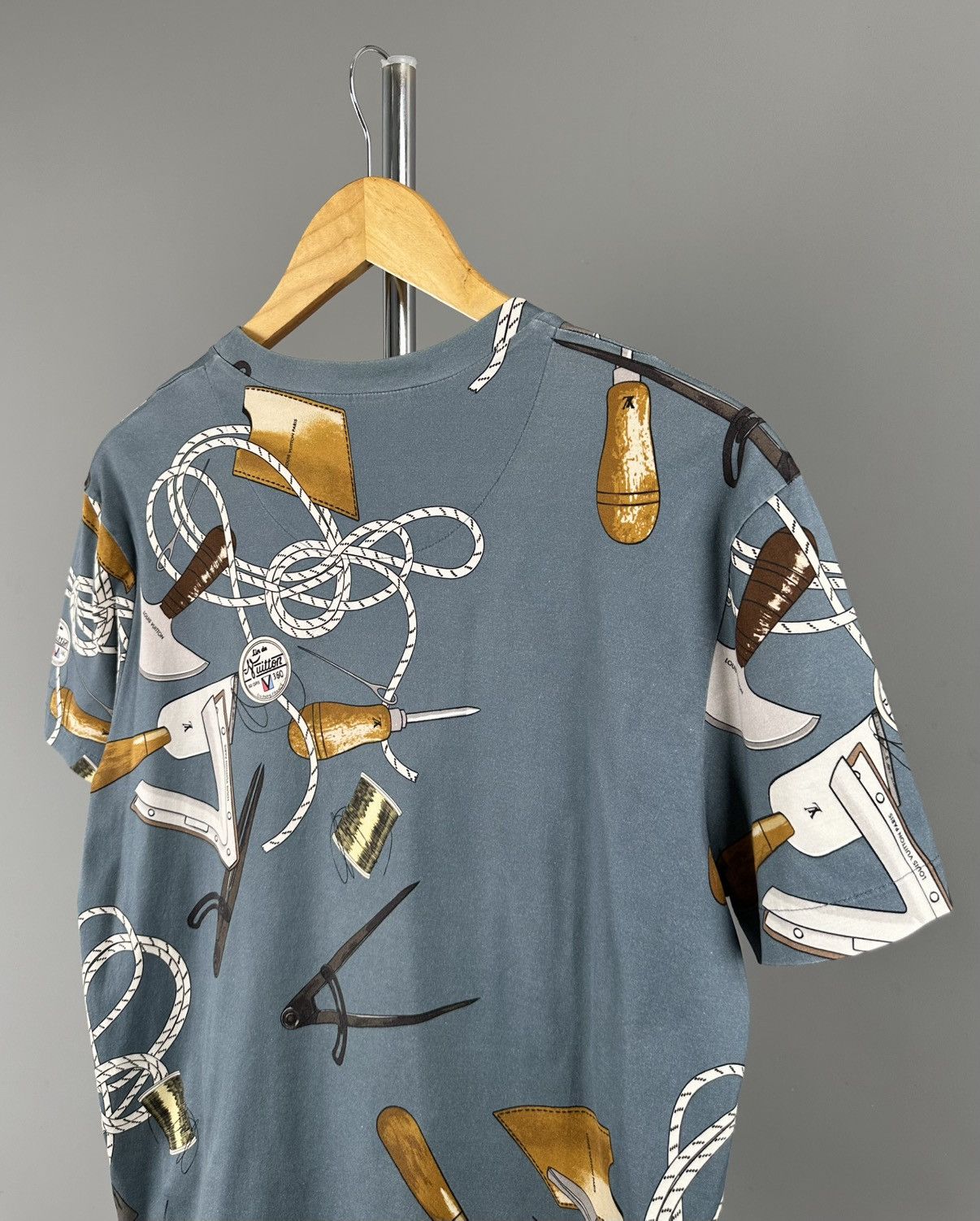 Louis Vuitton Louis Vuitton - “Tools” All Over Print Short Sleeve Shirt Size US S / EU 44-46 / 1 - 10 Thumbnail