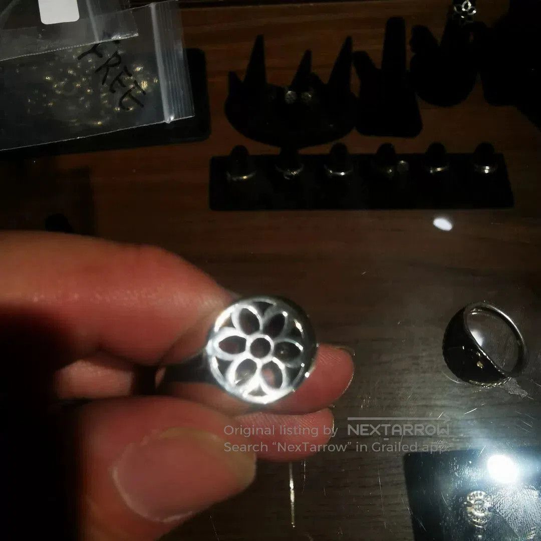GOOD ART HLYWD good art classic hollow cherry blossom ring. Size ONE SIZE - 5 Thumbnail