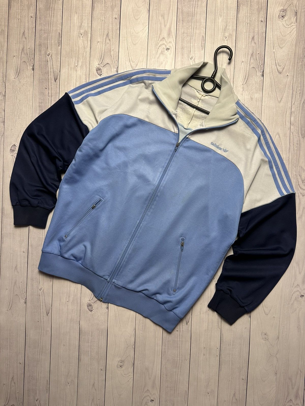 Vintage Vintage adidas originals track suit size XL logo retro Size US XL / EU 56 / 4 - 3 Thumbnail