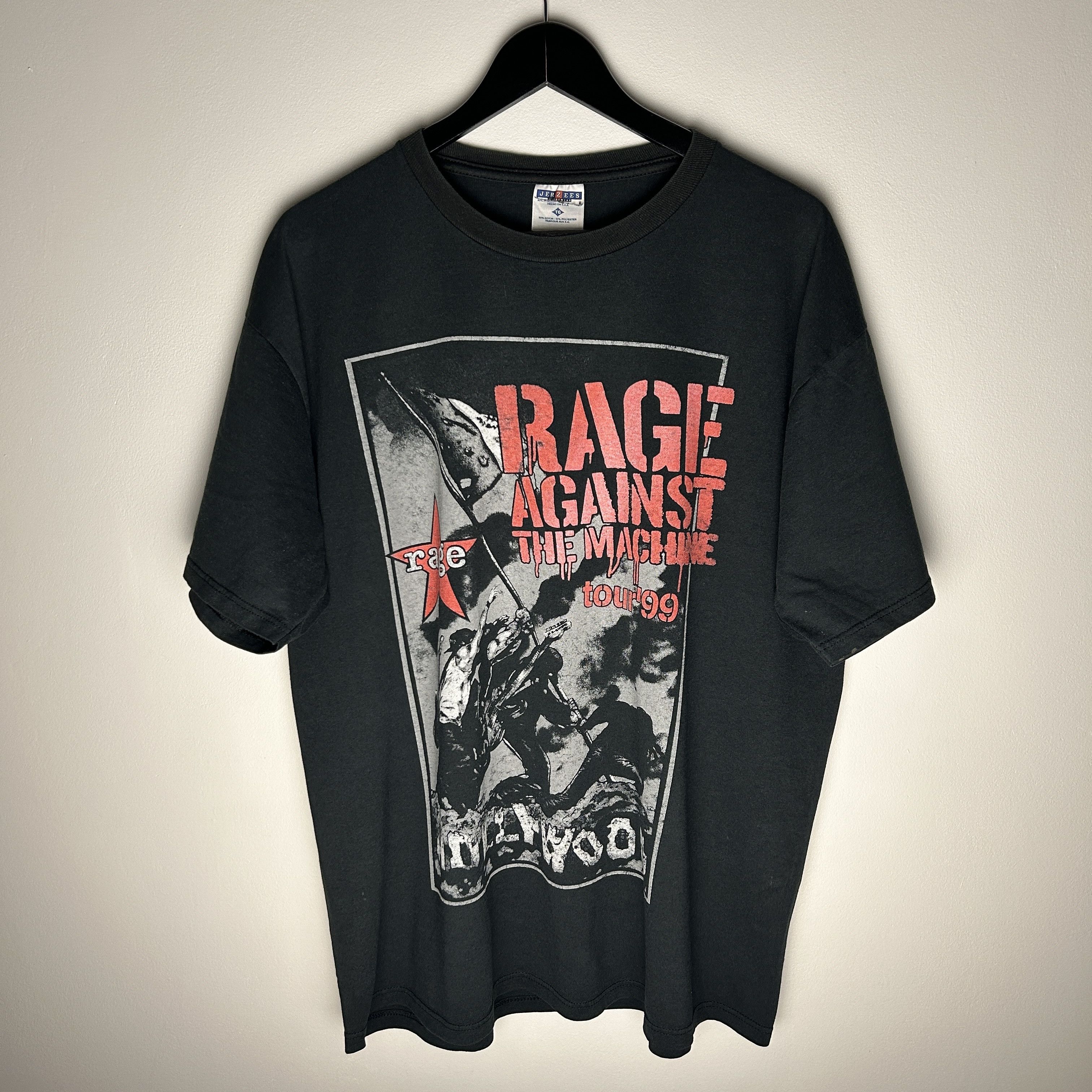 Band Tees Vintage Rage Against The Machine 1999 Tour Band T-shirt Size US XL / EU 56 / 4 - 1 Thumbnail