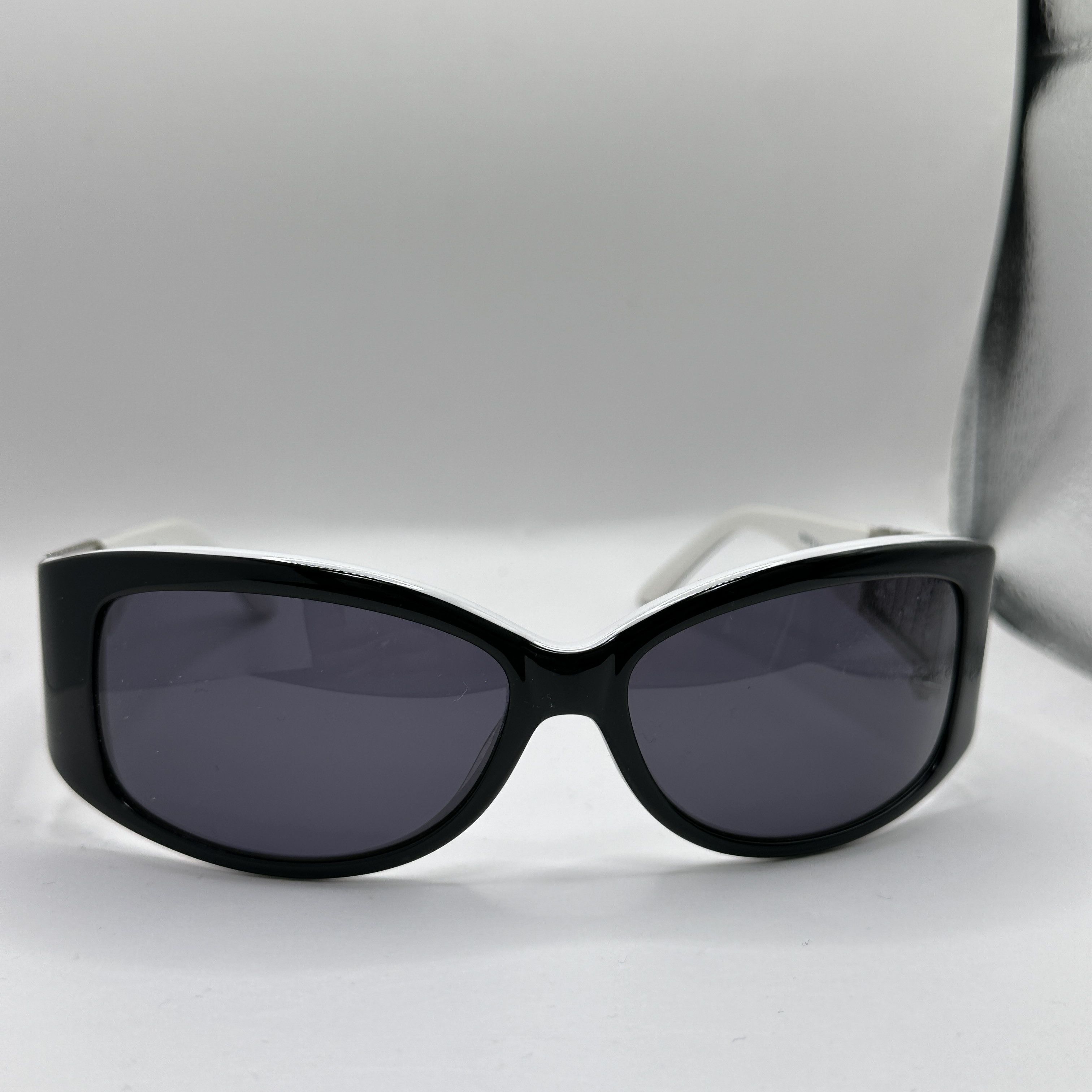 Thierry Mugler Vintage Avant Garde Thierry Mugler Stars Sunglasses Y2K Size ONE SIZE - 3 Thumbnail