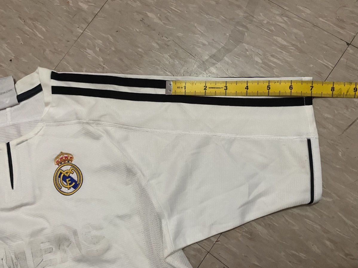 Adidas Vintage adidas real madrid 2003/04 home shirt rare size kids Size US M / EU 48-50 / 2 - 14 Thumbnail