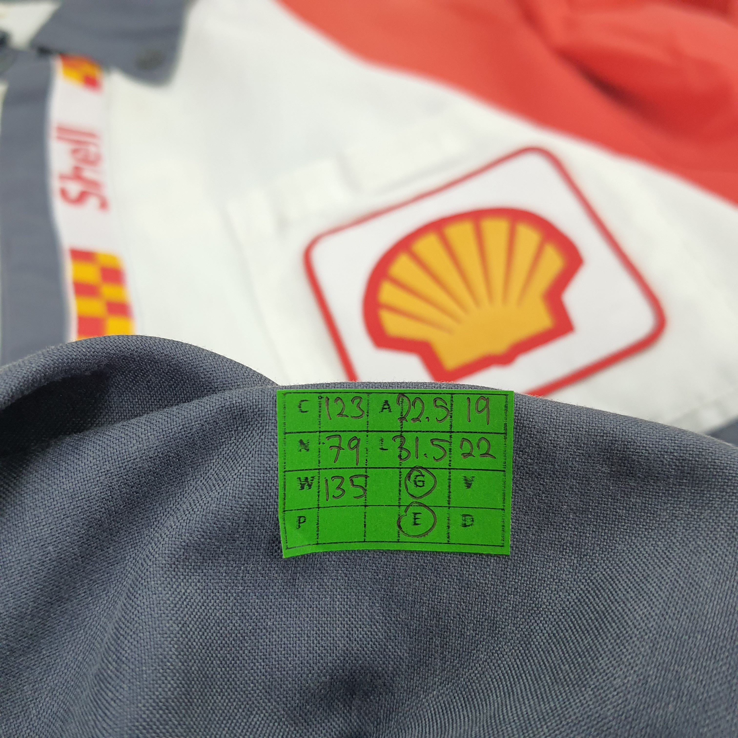 Vintage Vintage Shell Motorsports Oil Uniform Staff Shirt Size US L / EU 52-54 / 3 - 7 Thumbnail