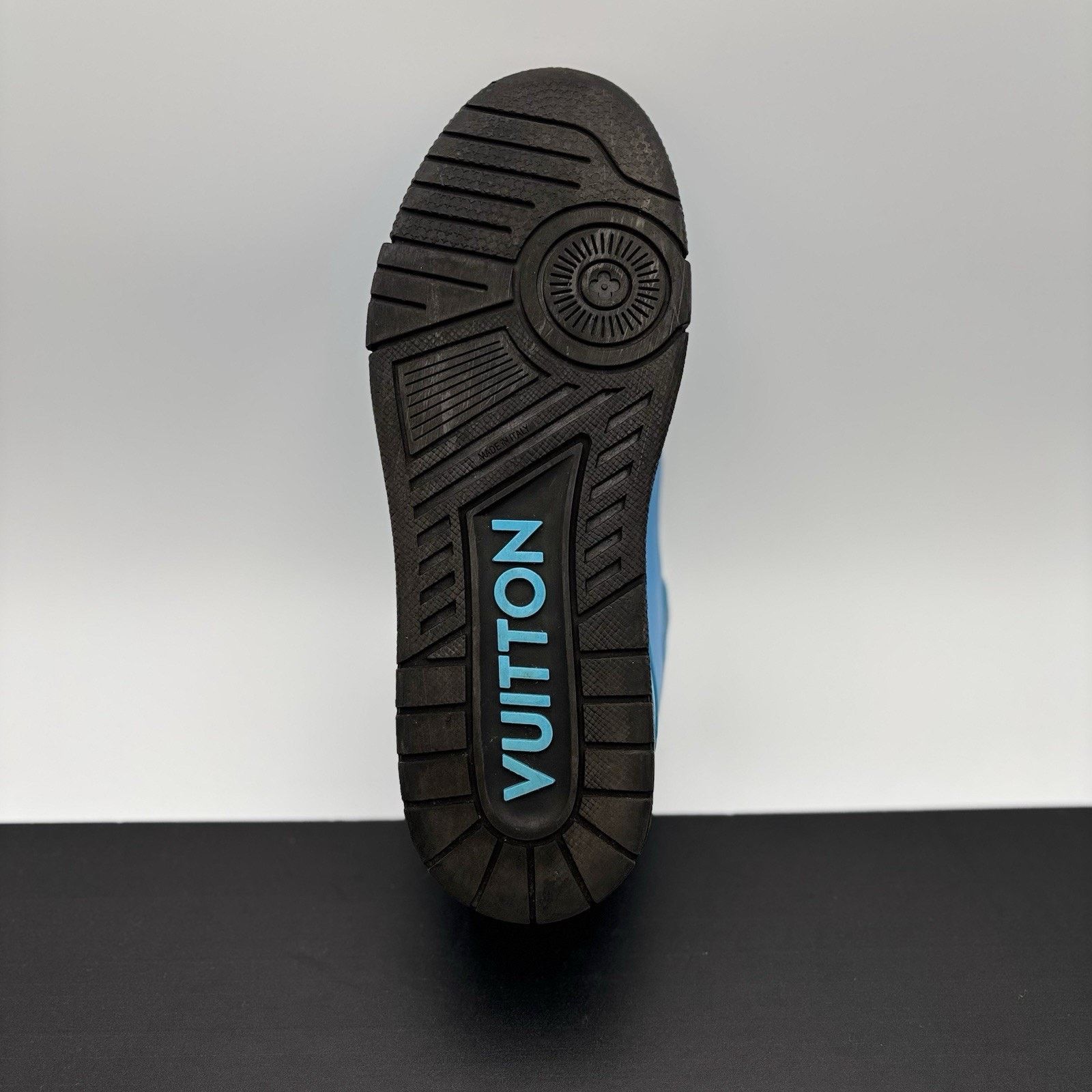 Louis Vuitton (8-8.5 US) Louis Vuitton Trainer ' Blue Black ' | GOOD COND! Size US 8.5 / EU 41-42 - 8 Thumbnail