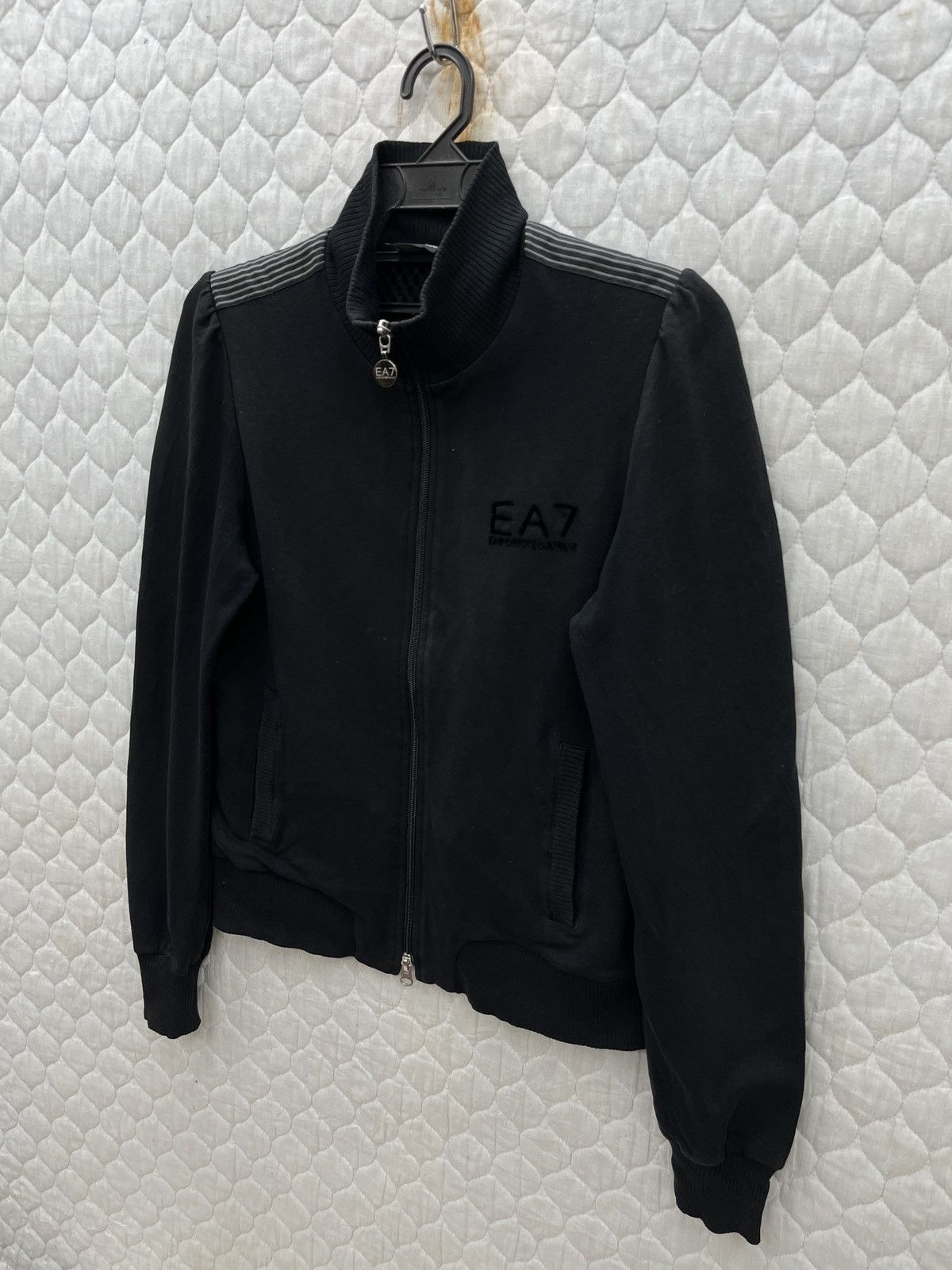 Emporio Armani 🔥🔥🔥STEALS EMPORIO ARMANI 7 SWEATER Size S / US 4 / IT 40 - 6 Thumbnail