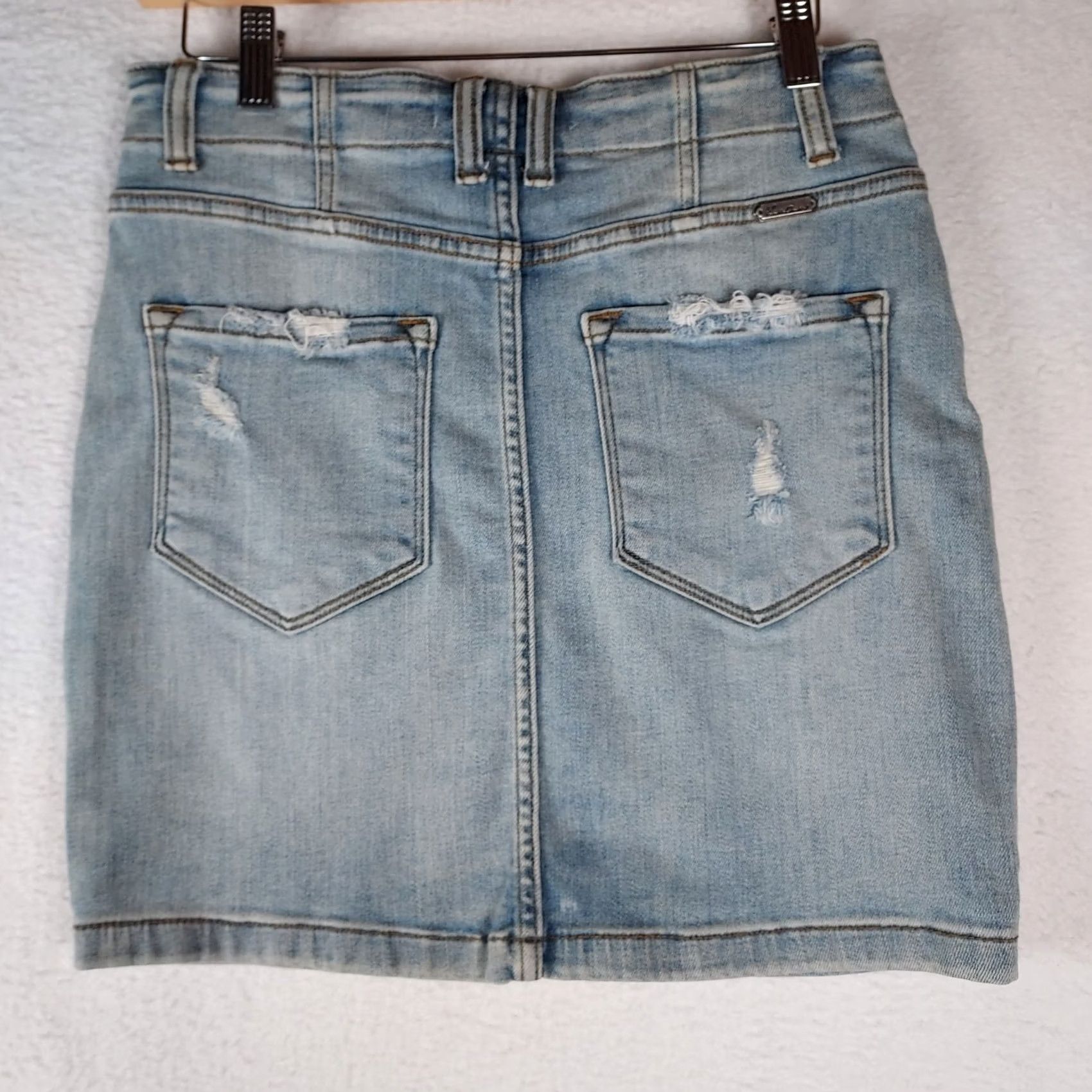 Vintage VINTAGE? No. (Skip) KanCan LA Women’s Medium Blue Denim Button Front Distressed Skirt KC913лай Size 32" / US 10 / IT 46 - 3 Thumbnail