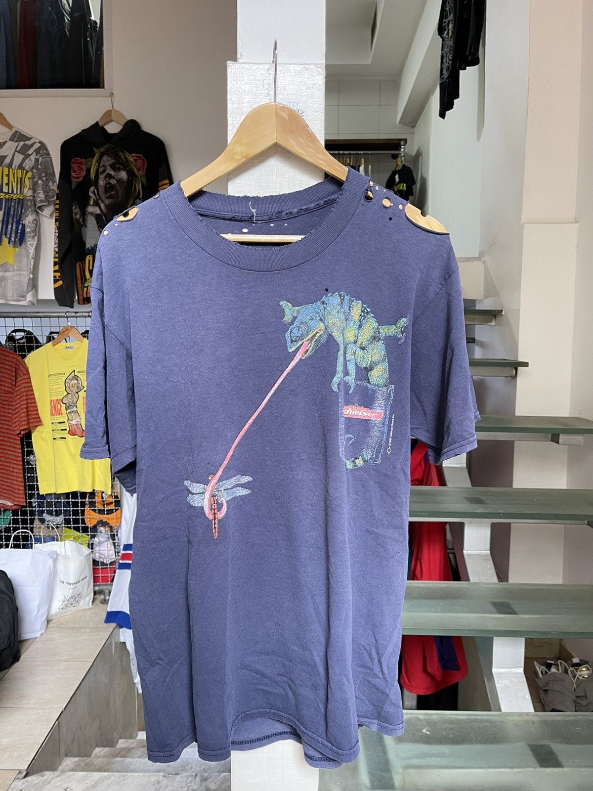 Budweiser × Vintage Vintage Budweiser Thrashed T Shirt 90s Size US L / EU 52-54 / 3 - 1 Thumbnail