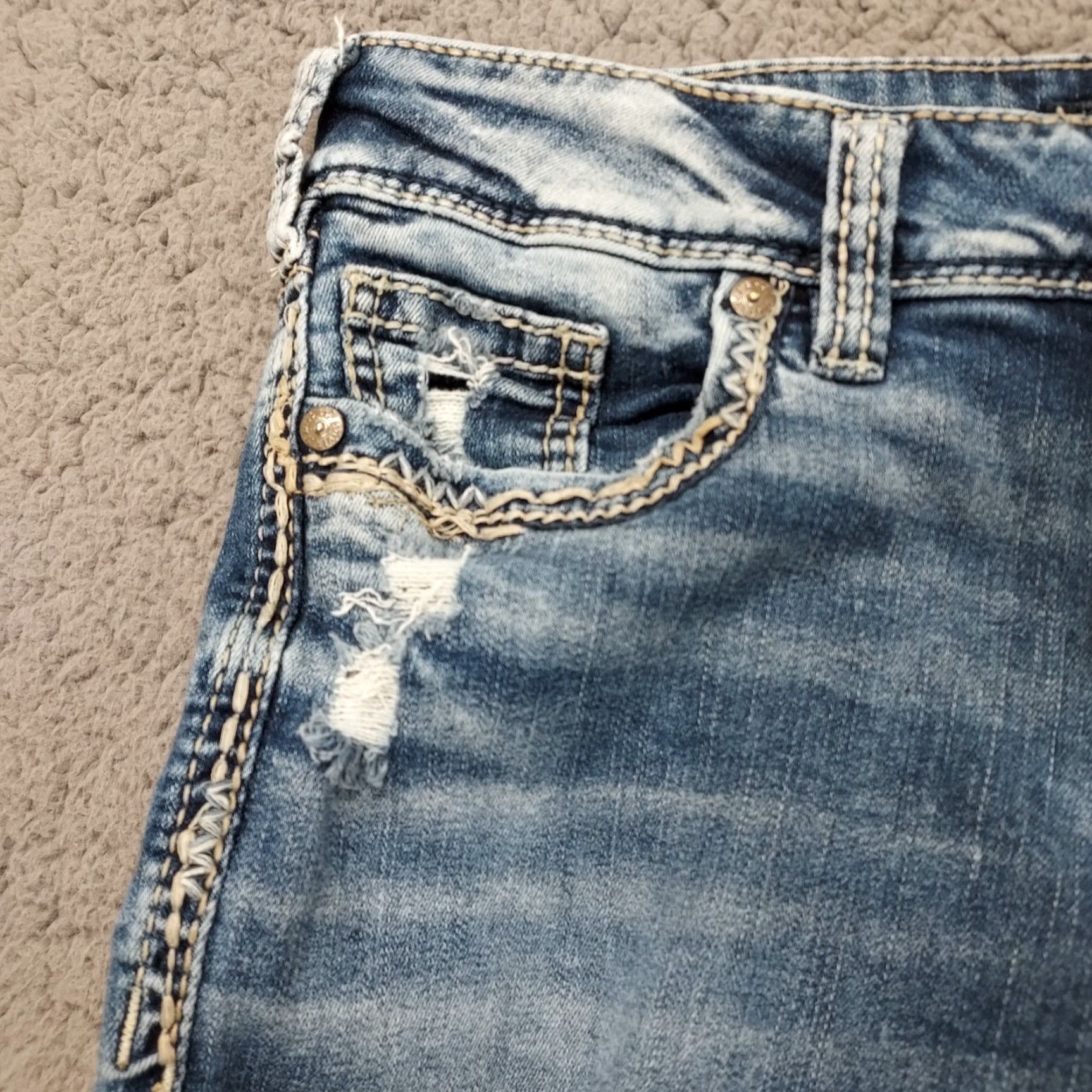Silver Jeans Co. Silver Jeans Elyse Capri Jeans Women's 29 Regular Medium Wash Blue Denim Distressed Capris Size 29" - 5 Thumbnail