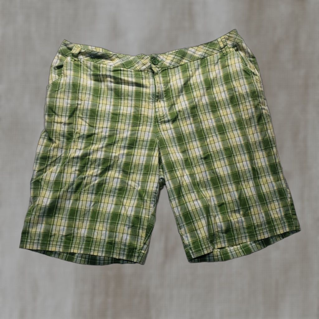 Vintage Lane Bryant Shorts Bermuda Green Plaid Pockets Plus Size 26 Womens Size 26" / US 2 / IT 38 - 1 Thumbnail