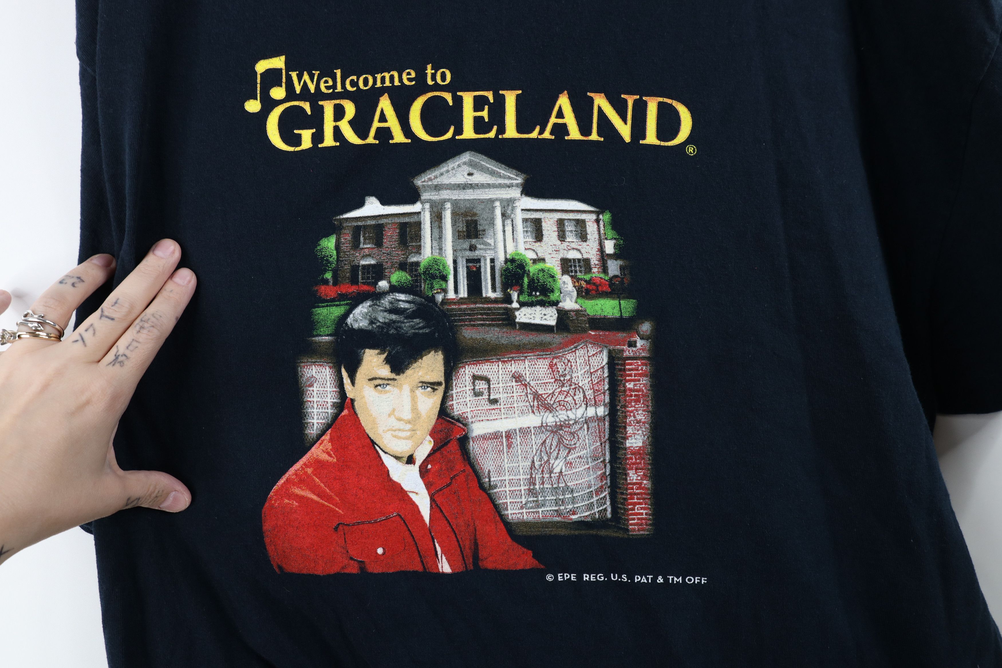 Vintage Vintage Y2K Spell Welcome To Graceland Elvis Presley T-Shirt Size US XXL / EU 58 / 5 - 4 Thumbnail