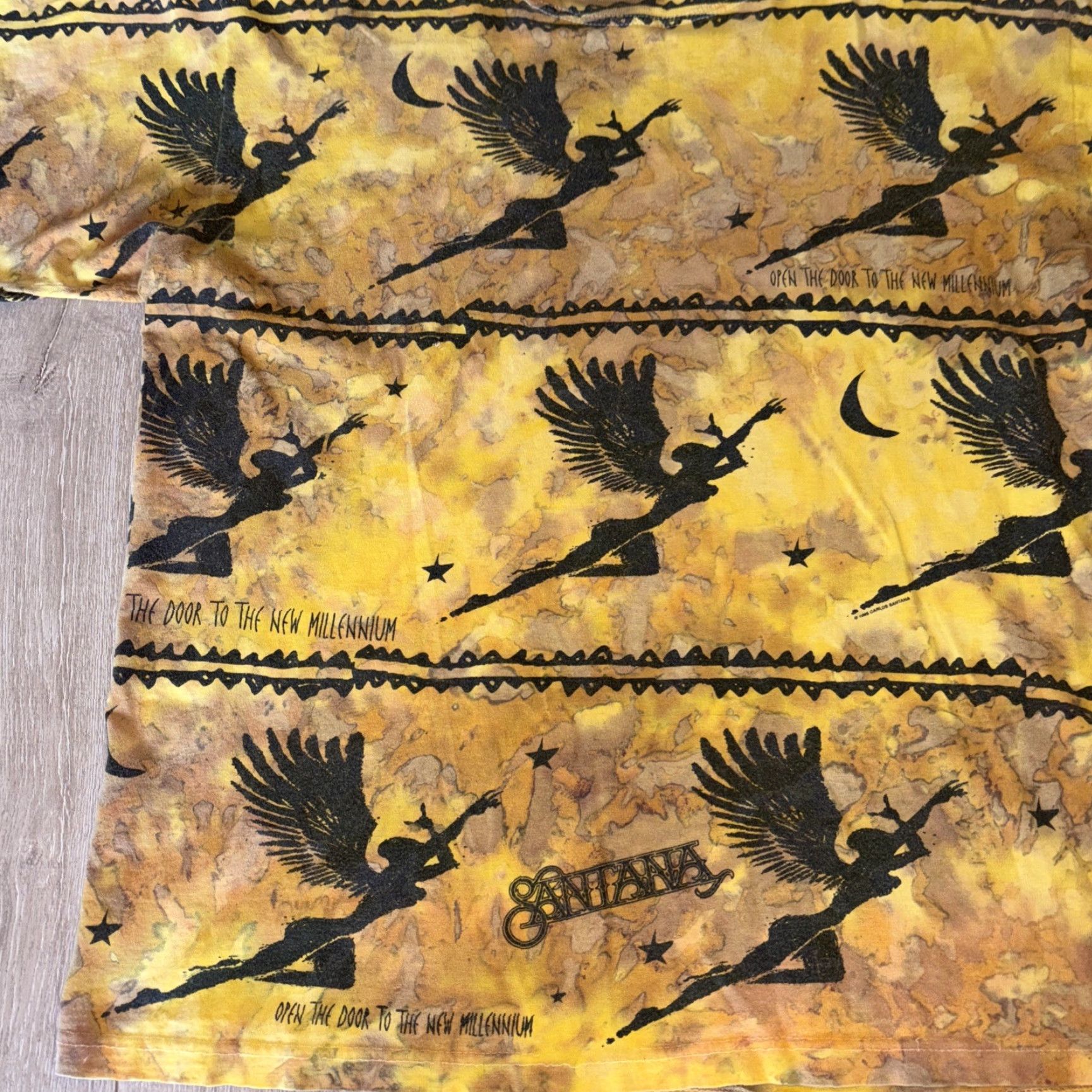 Vintage VINTAGE 1995 Santana Open The Door To The New Millennium Tour T-Shirt XL Yellow Double-Sided 90s Mens Size US XL / EU 56 / 4 - 2 Thumbnail