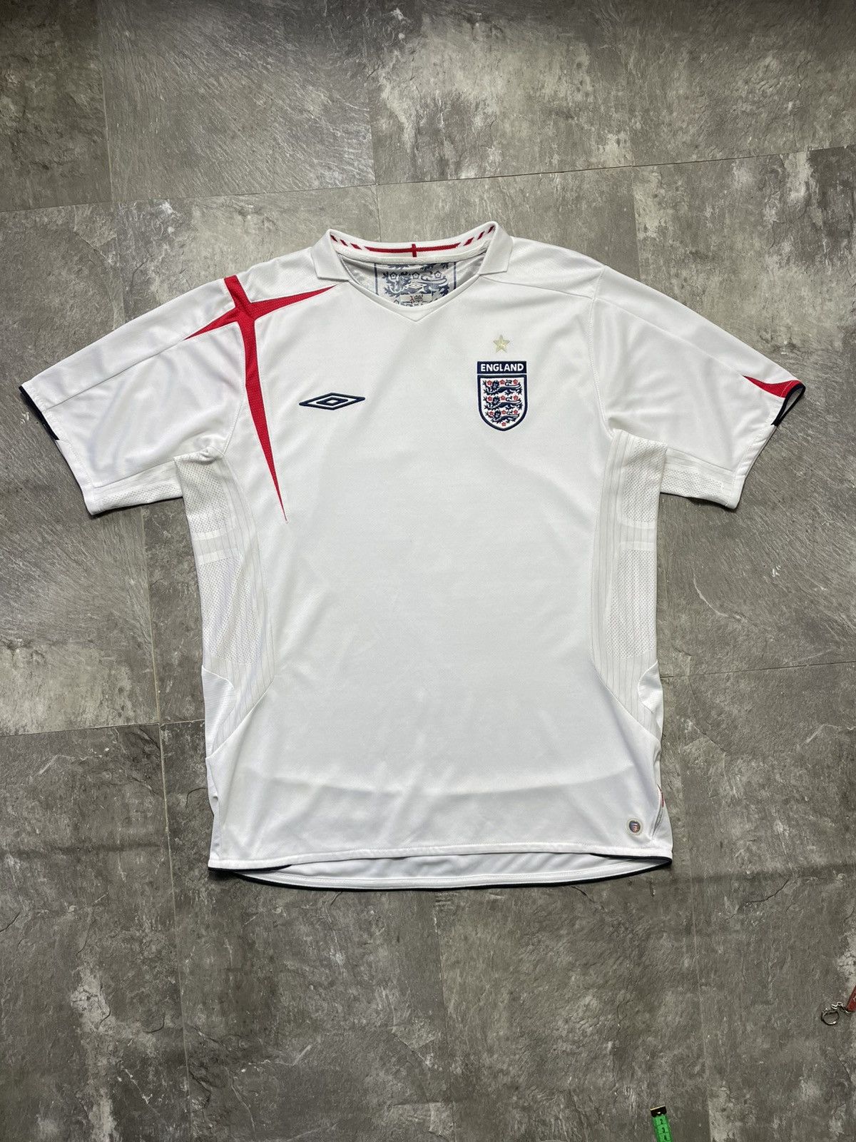 Umbro Vintage Umbro England 2005-2006 Soccer Jersey Home Shirt L Size US L / EU 52-54 / 3 - 1 Thumbnail