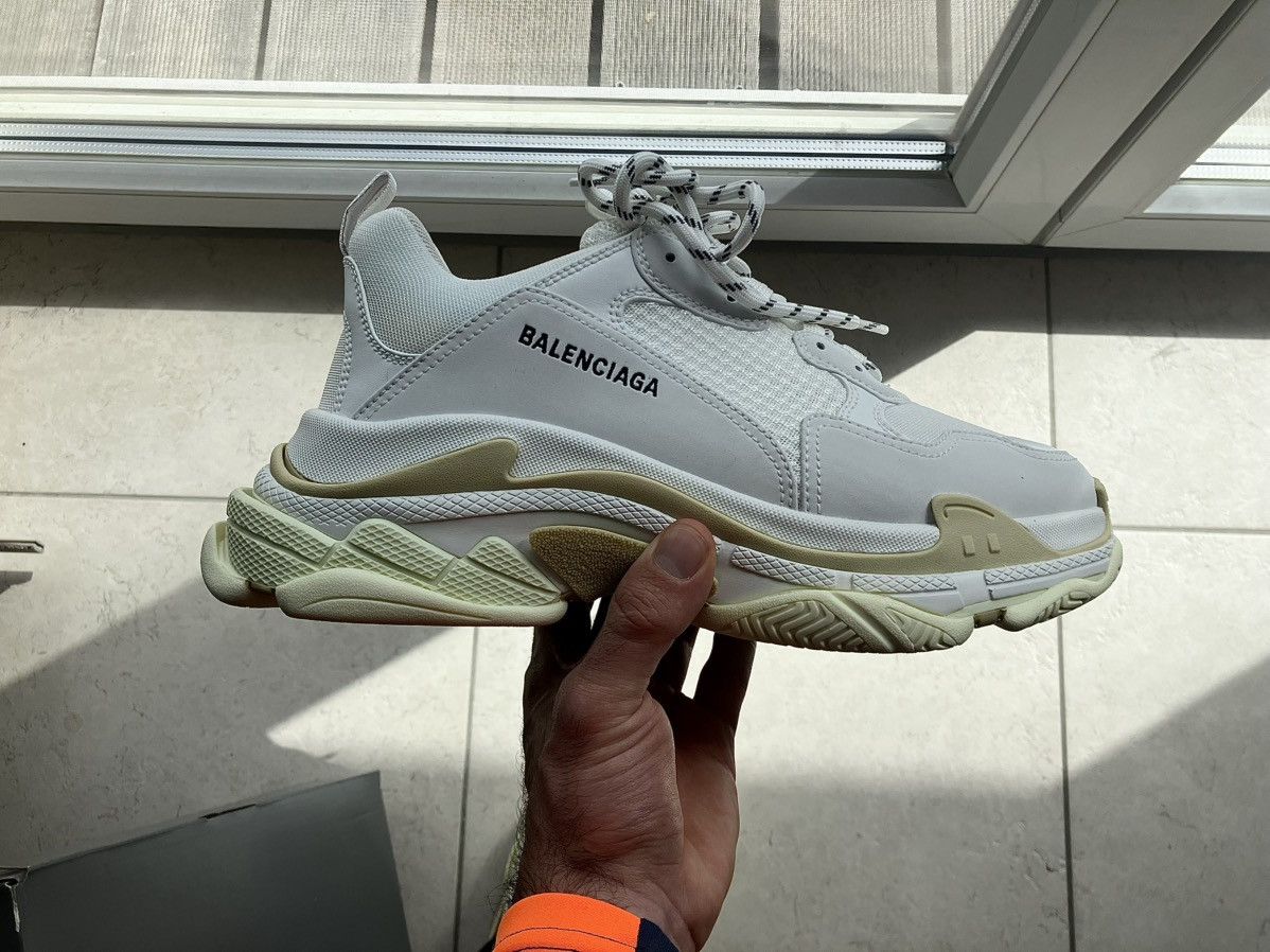 Balenciaga Balenciaga Triple S - White/ Creme - 44 Size US 11 / EU 44 - 1 Thumbnail