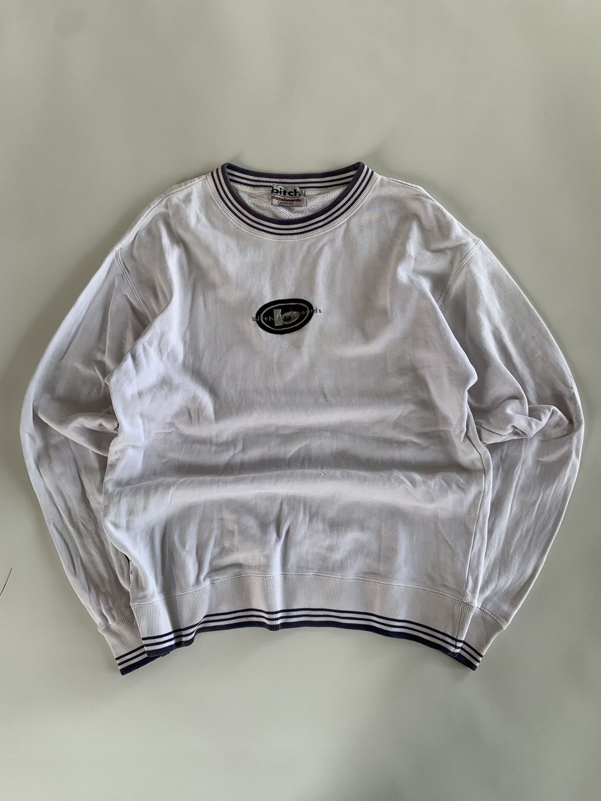 B*itch skatebord vintage crewneck