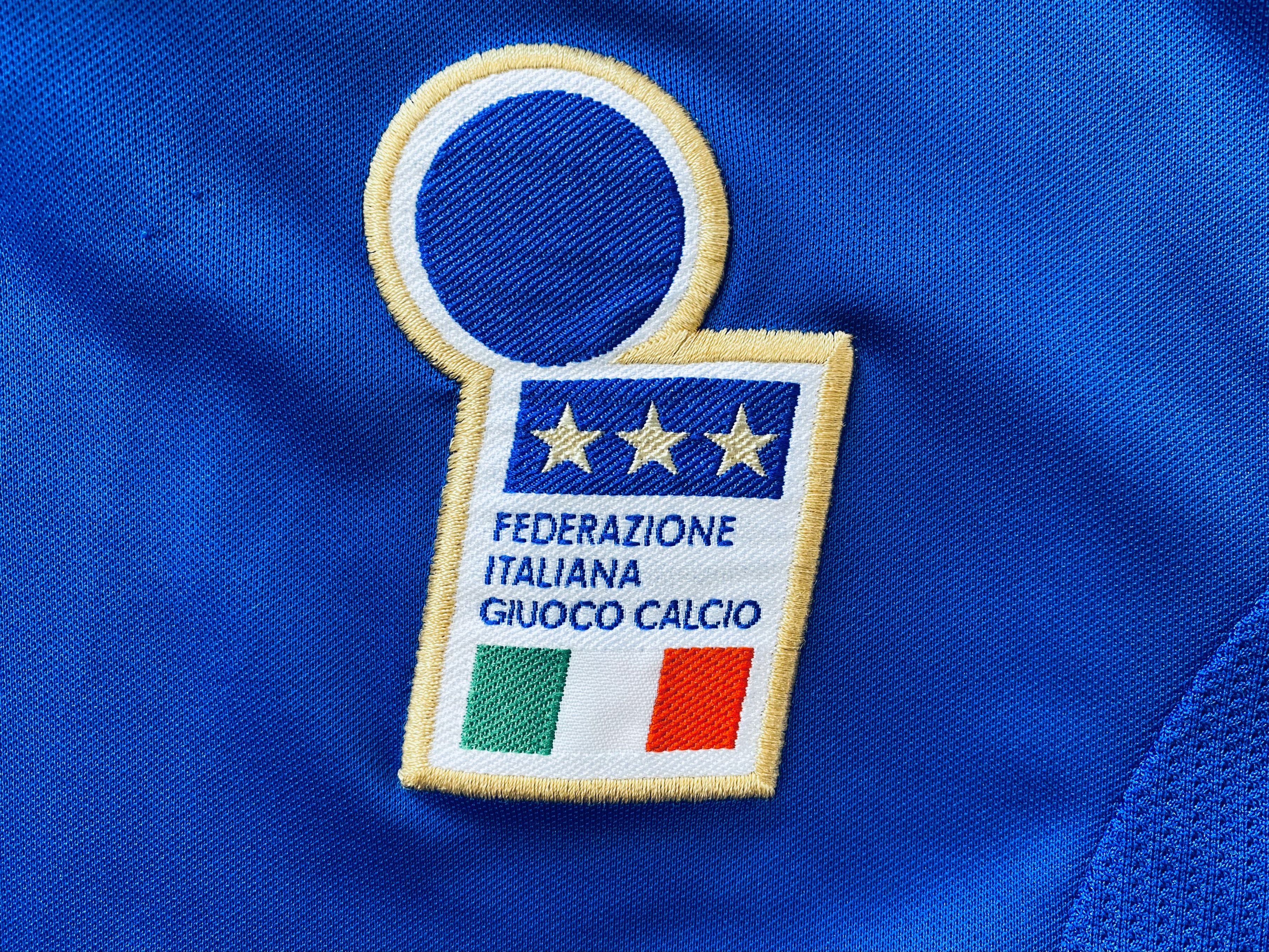 Nike Italy Euro 96 Home Football Shirt Jersey Long Sleeve Size US S / EU 44-46 / 1 - 7 Thumbnail