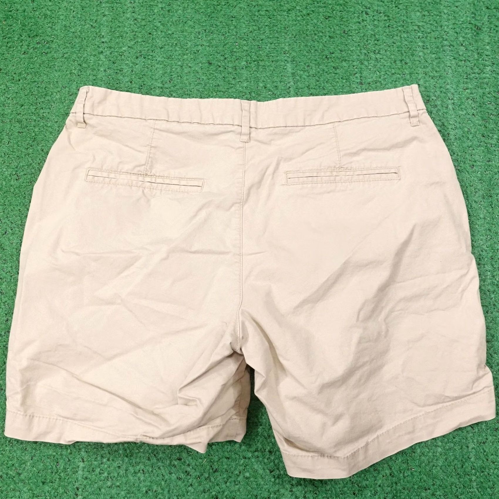Old Navy Old Navy Shorts Womens 12 Beige Chino Twill Stretch Flat Front Casual Summer Size 34" / US 12 / IT 48 - 3 Thumbnail