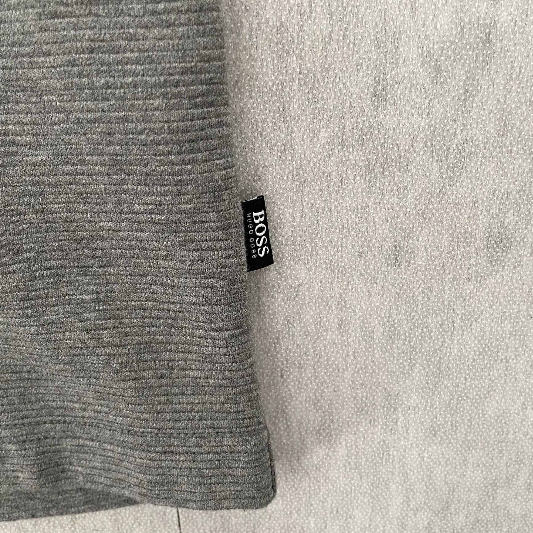 Hugo Boss VINTAGE Hugo Boss Pullover Sweater Adult XL Long Sleeve Solid Gray Logo 1/4 Zip Casual Mens Size US XL / EU 56 / 4 - 4 Thumbnail