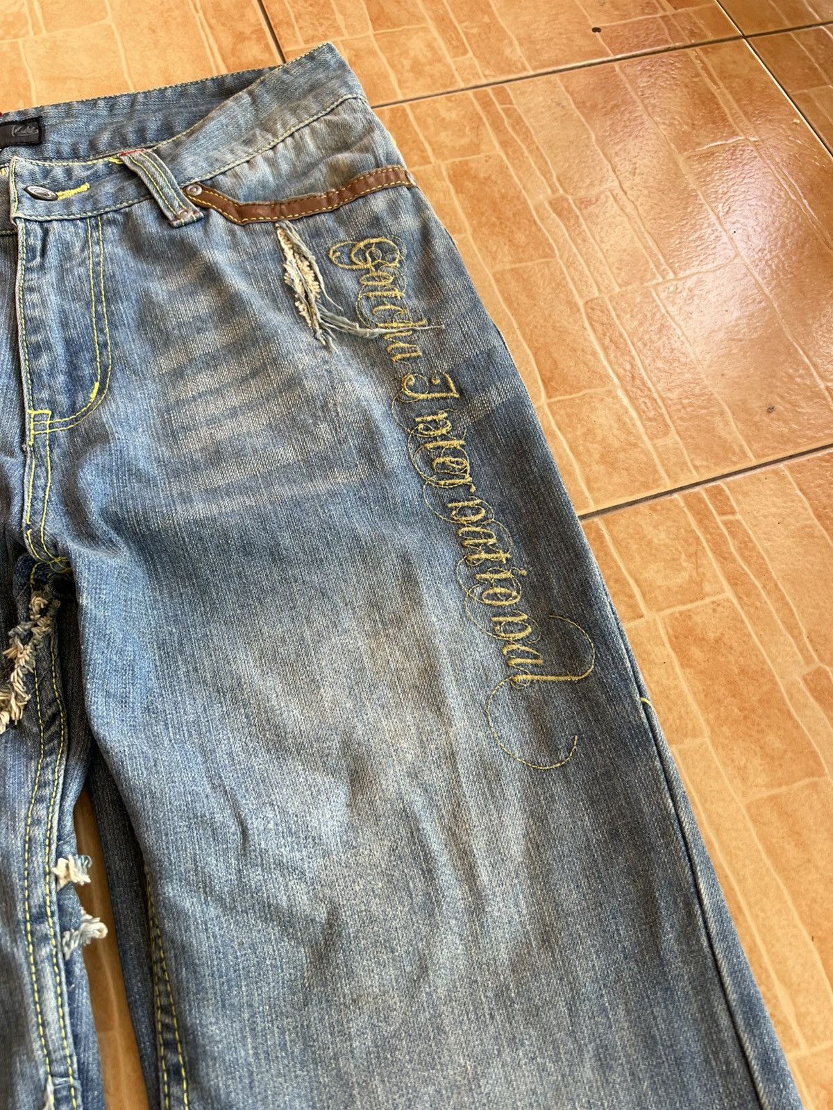If Six Was Nine Vintage Gotcha Distress Jean Size US 31 - 12 Thumbnail