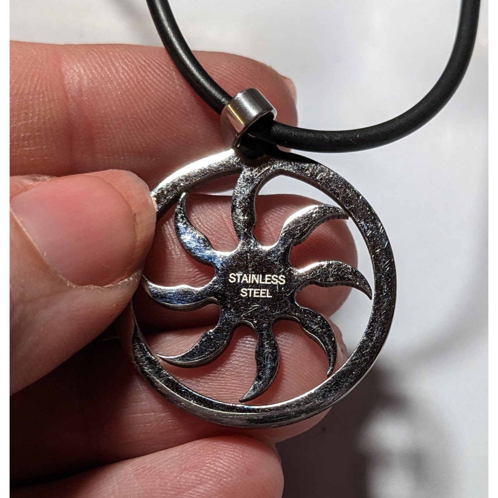Other 90s Style Stainless Steel Sun Pendant Necklace Size ONE SIZE - 5 Thumbnail