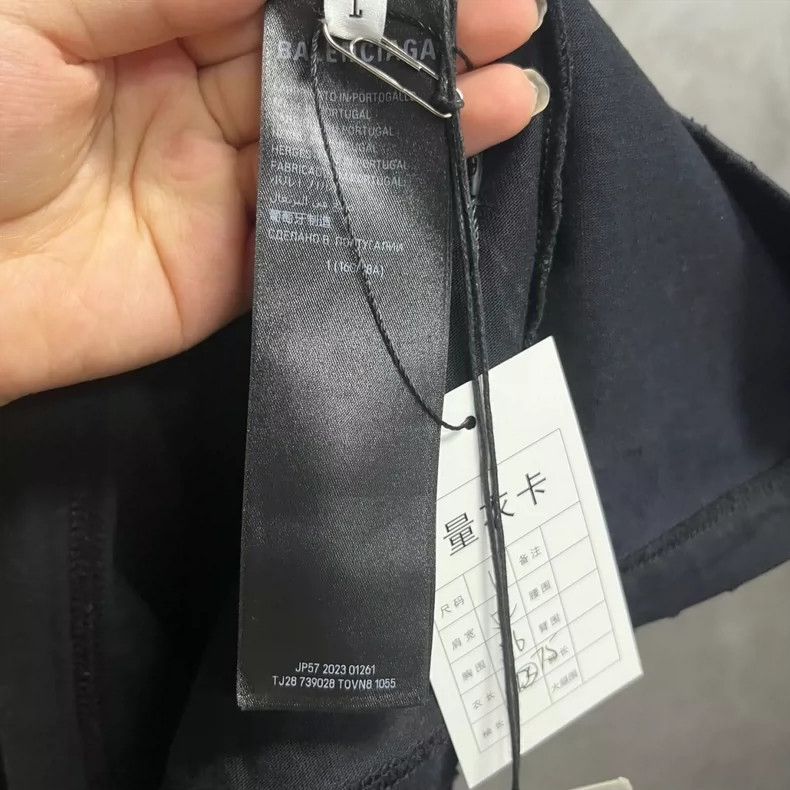 Balenciaga Balenciaga Black Solid Monogrammed Crew Neck Shirt Size US S / EU 44-46 / 1 - 4 Thumbnail