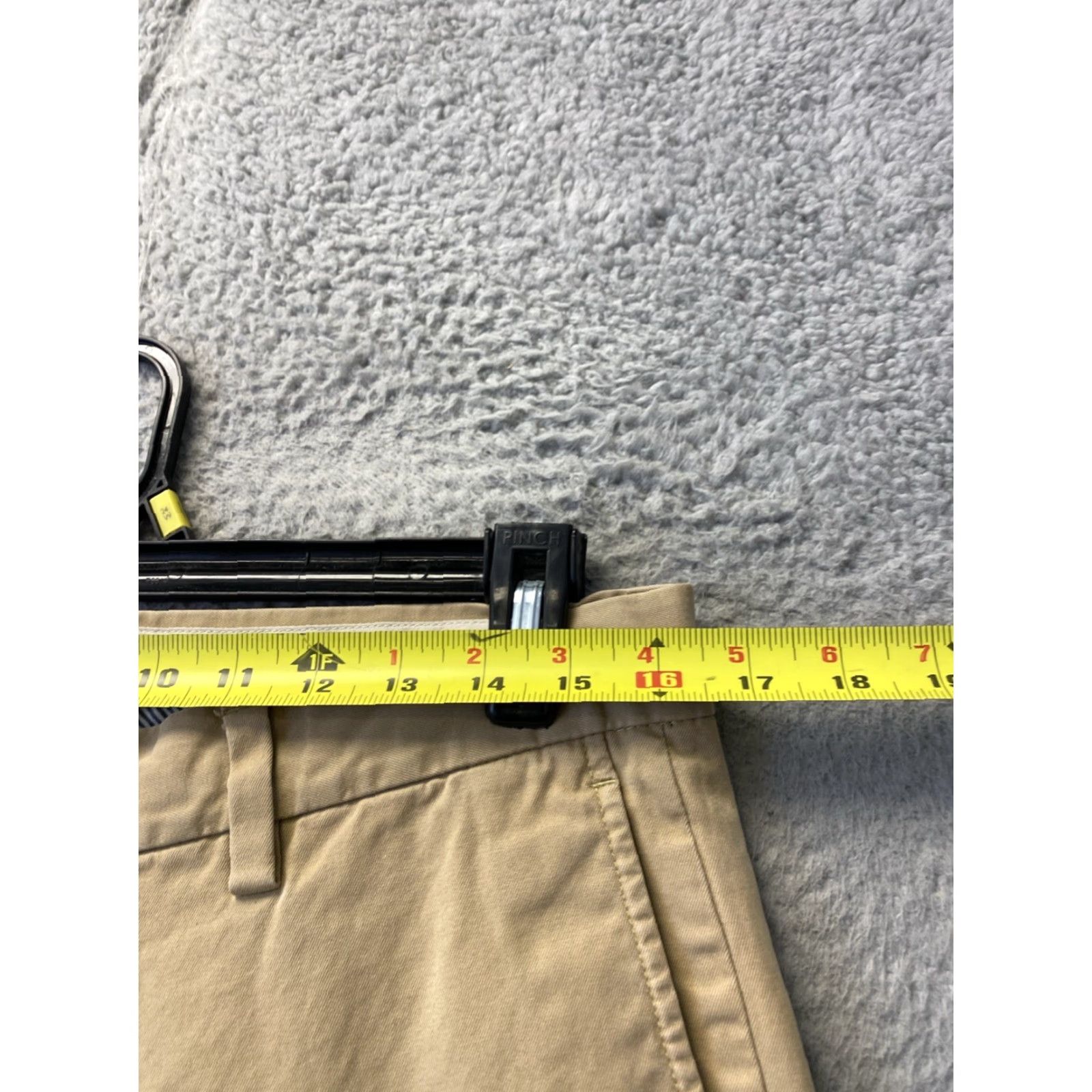 Banana Republic Banana Republic Chino Pants Men 32x32 Khaki Flat Front Straight Leg Button Zip Regular 32in Khaki Mens Pants Chino 32 Regular Ban Republic? Size US 32 / EU 48 - 4 Thumbnail