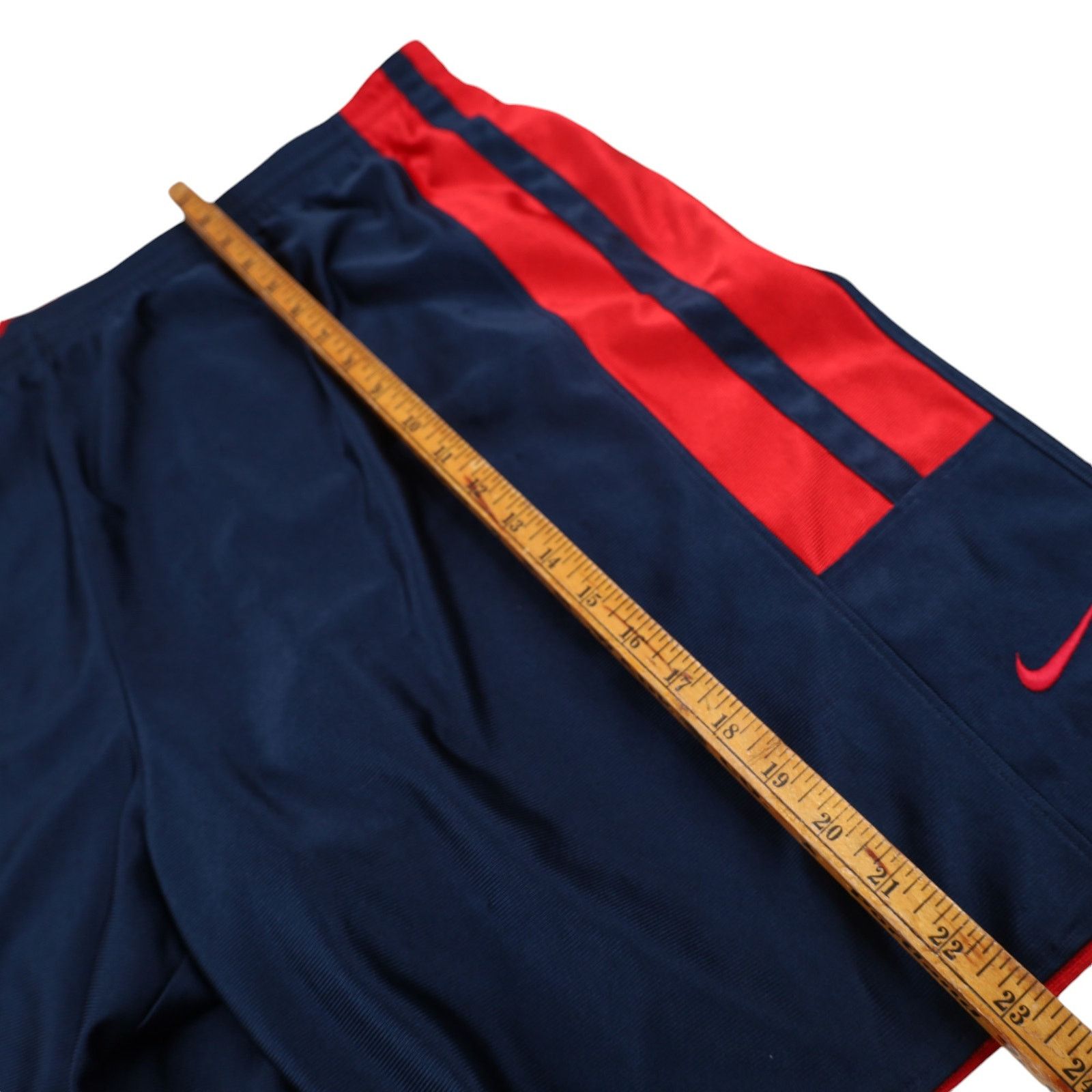 Nike × Vintage VTG Nike University of Arizona Reversible Basketball Shorts Size US 40 / EU 56 - 9 Thumbnail