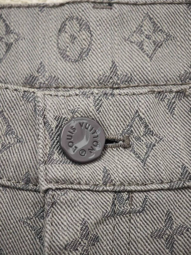 Louis Vuitton Louis Vuitton Grey full print jeans Size US 32 / EU 48 - 3 Thumbnail