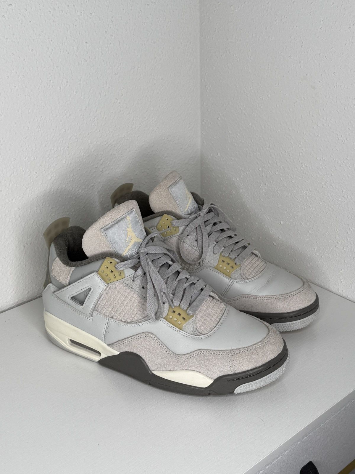 Nike Jordan 4 Retro SE Craft Photon Dust Size US 11 / EU 44 - 1 Thumbnail