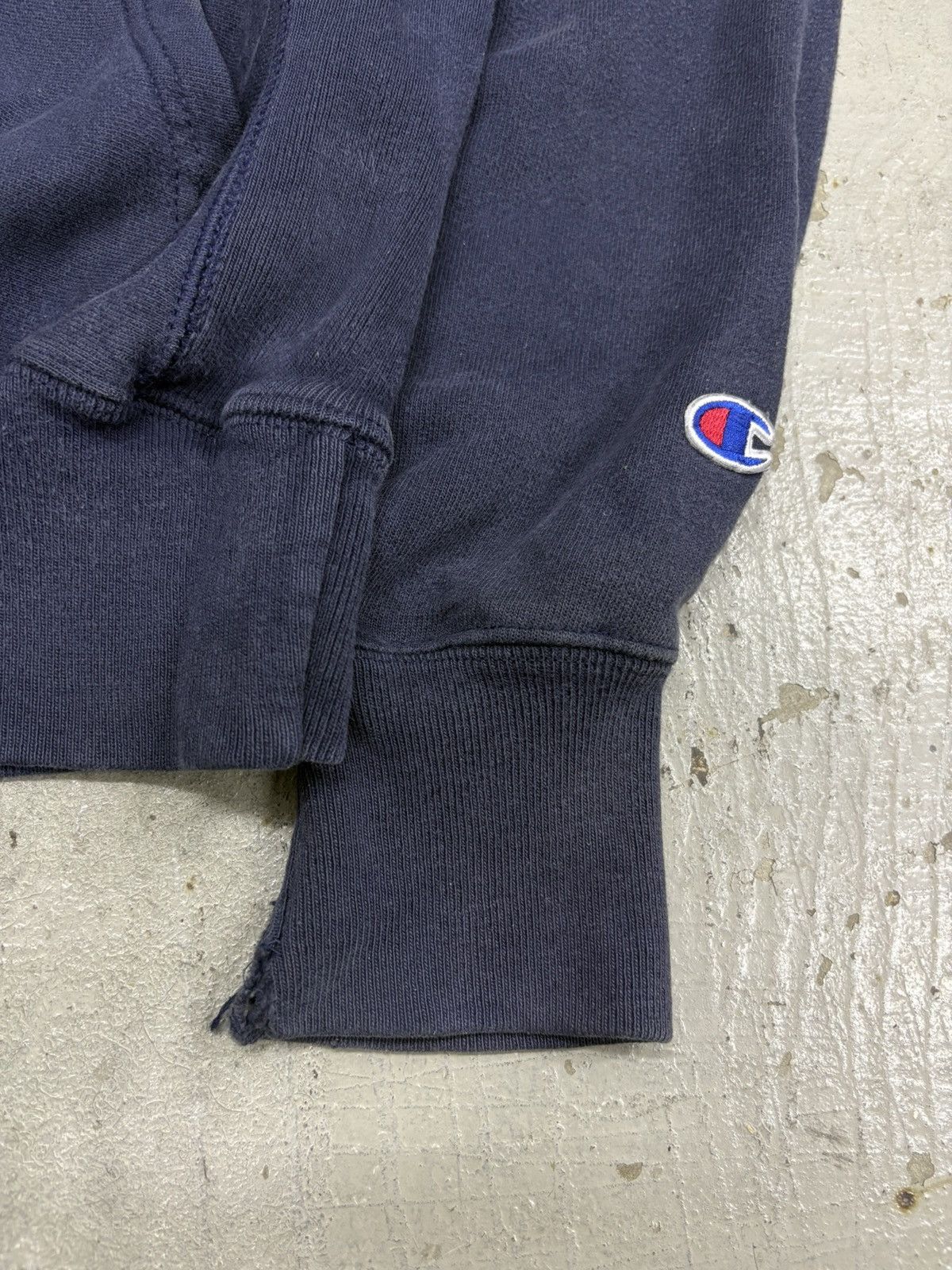Champion Rare Champion Reverse Weave Navy Hoodie Fairly Faded Size US S / EU 44-46 / 1 - 3 Thumbnail