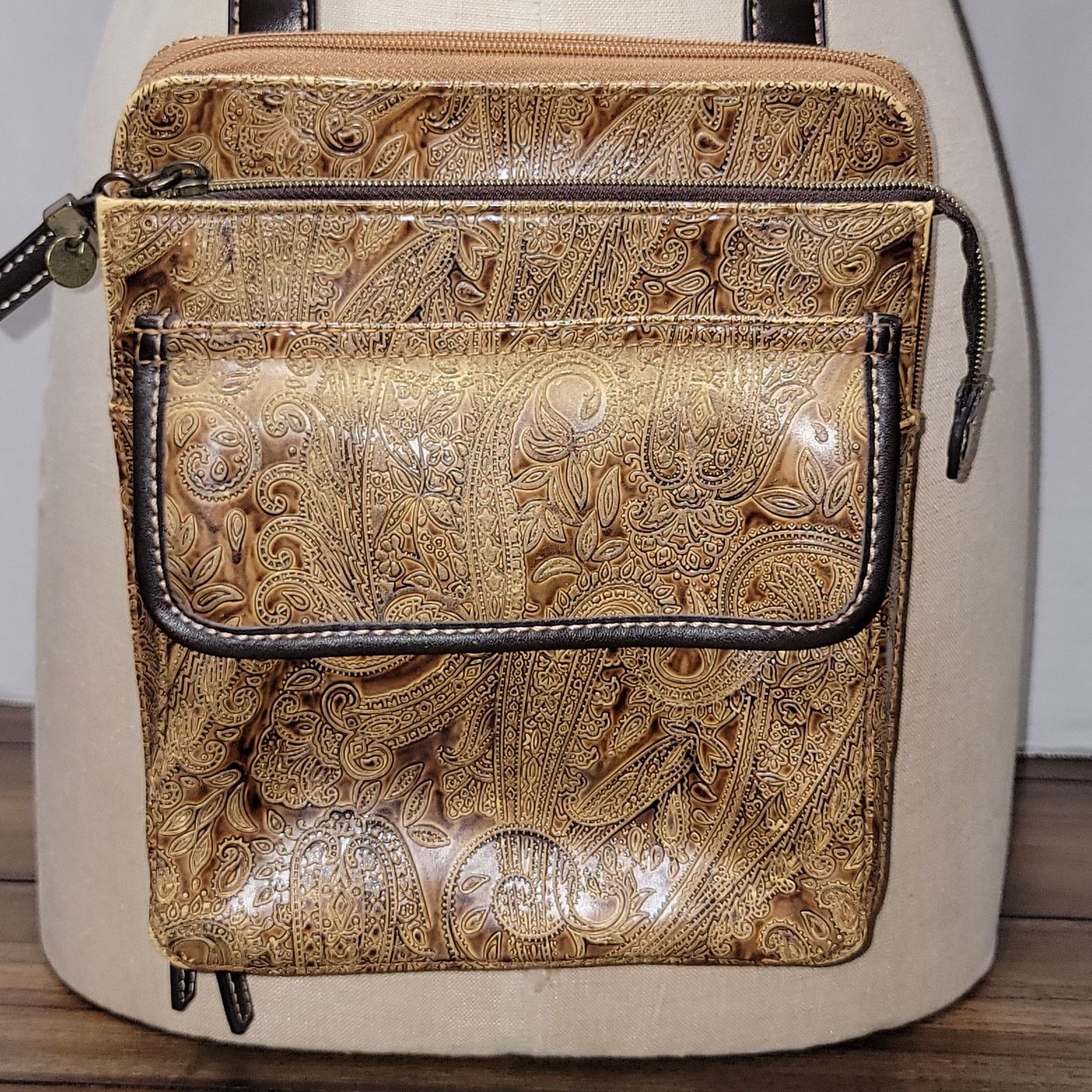 Relic Relic Embossed Paisley Faux Leather Crossbody Purse / Bag Size ONE SIZE - 4 Thumbnail