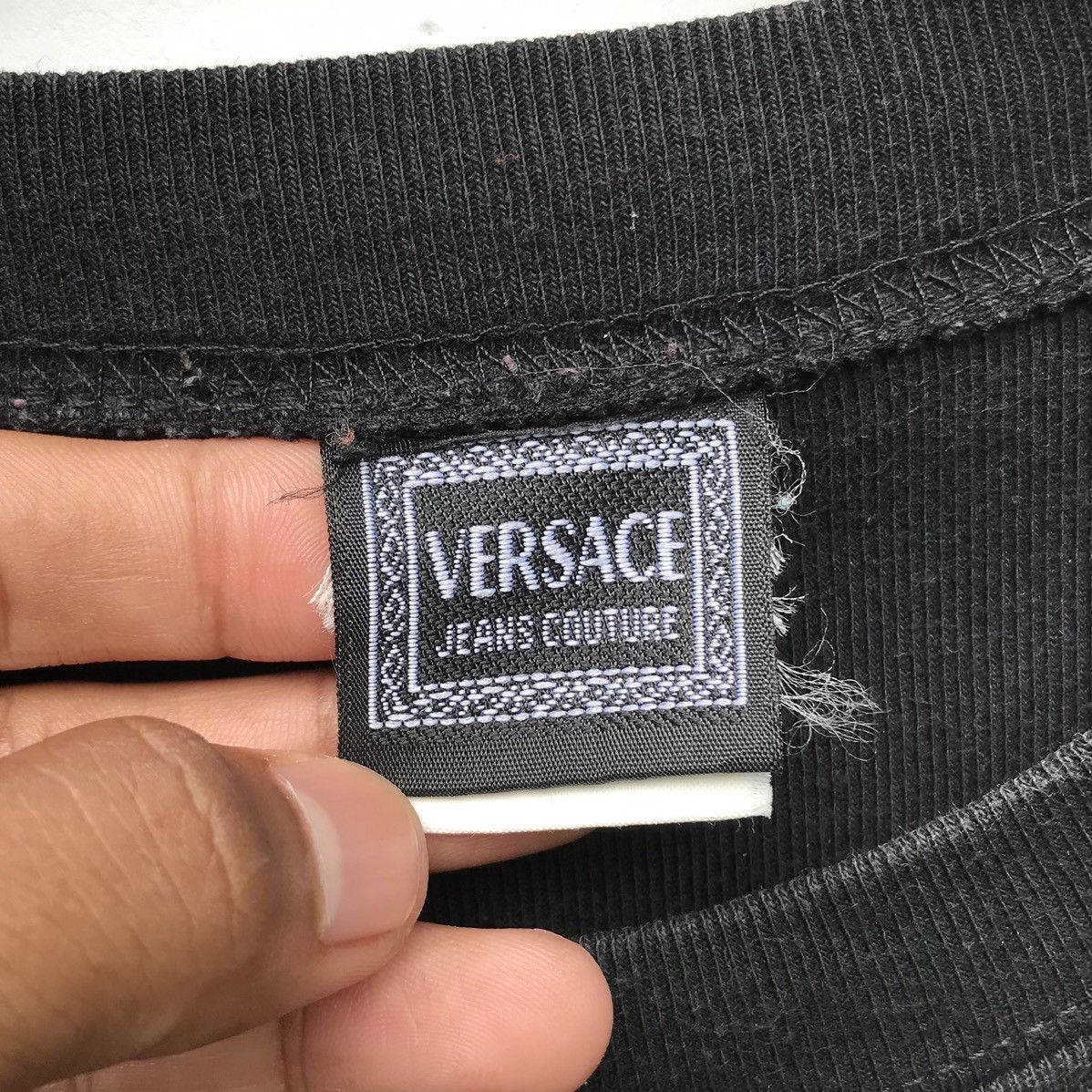 Versace Vintage 90s Versace Jeans Couture Shirt Versace Sunfaded Size US S / EU 44-46 / 1 - 17 Thumbnail