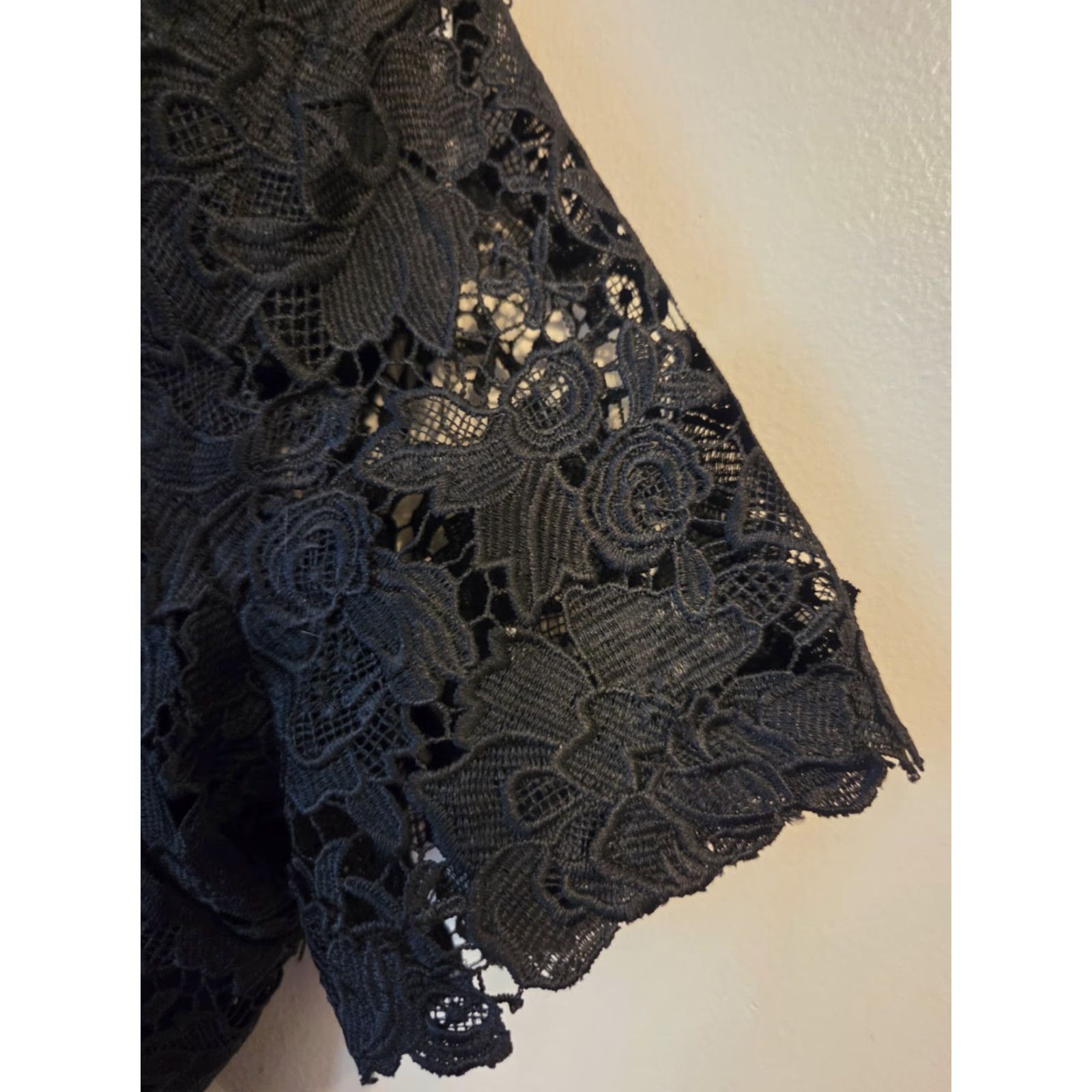 Vintage NWT Tahari Elle Black Lace A-Line Samira Dress Size 14 Womens V-Neck Knee Length Short Sleeve Party Cocktail Size XL / US 12-14 / IT 48-50 - 6 Thumbnail