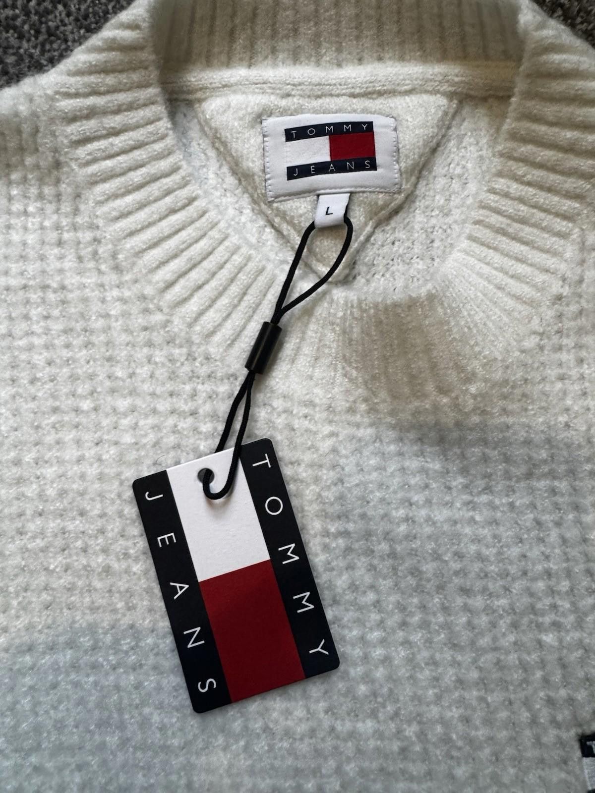 Tommy Hilfiger Tommy Jeans Waffle Knit Sweater White Melange Size L BNWT Size US L / EU 52-54 / 3 - 4 Thumbnail