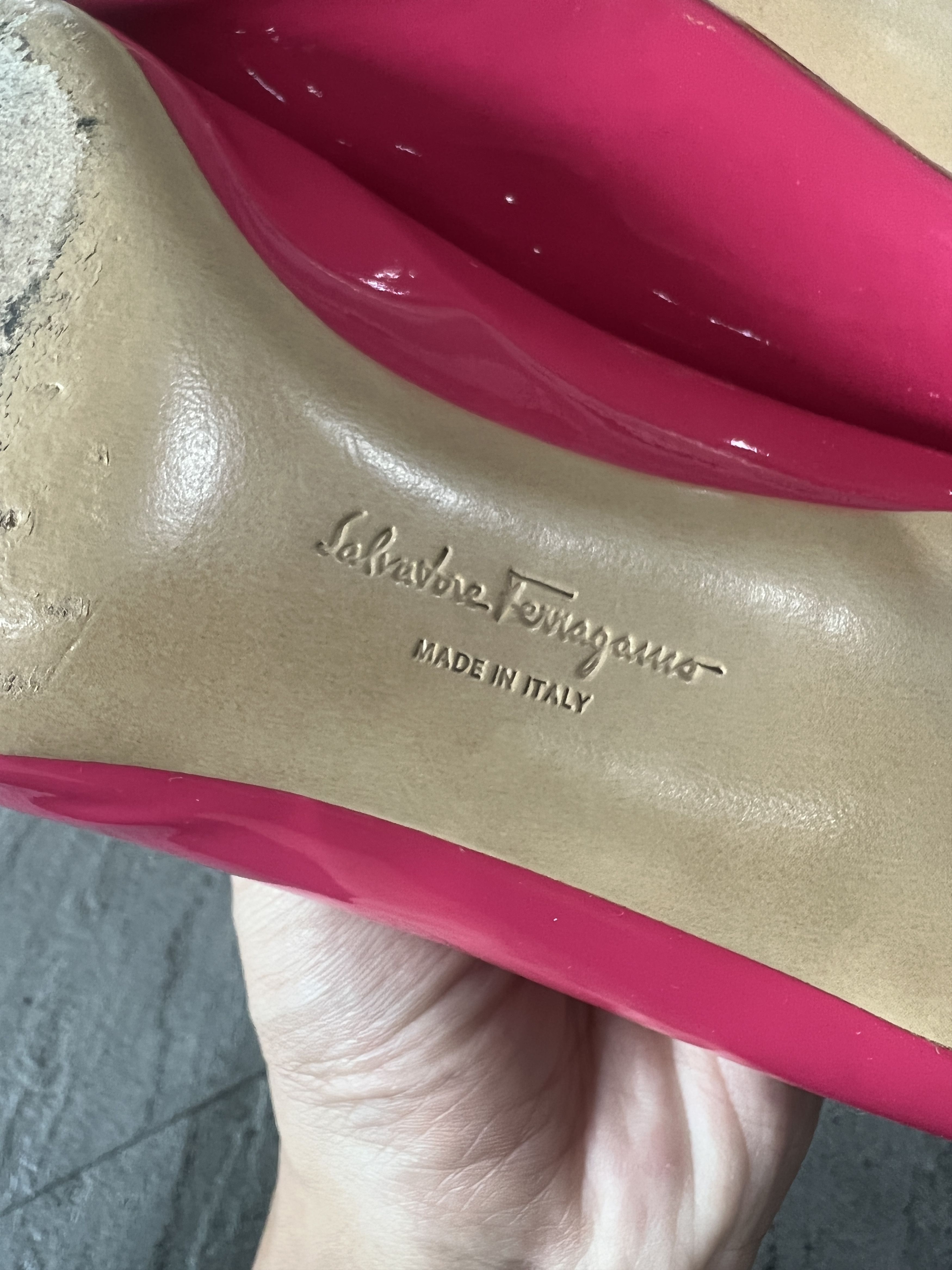 Salvatore Ferragamo Ferragamo Vara Patent Fuchsia Heels Size 7D Size US 7 / IT 37 - 9 Thumbnail