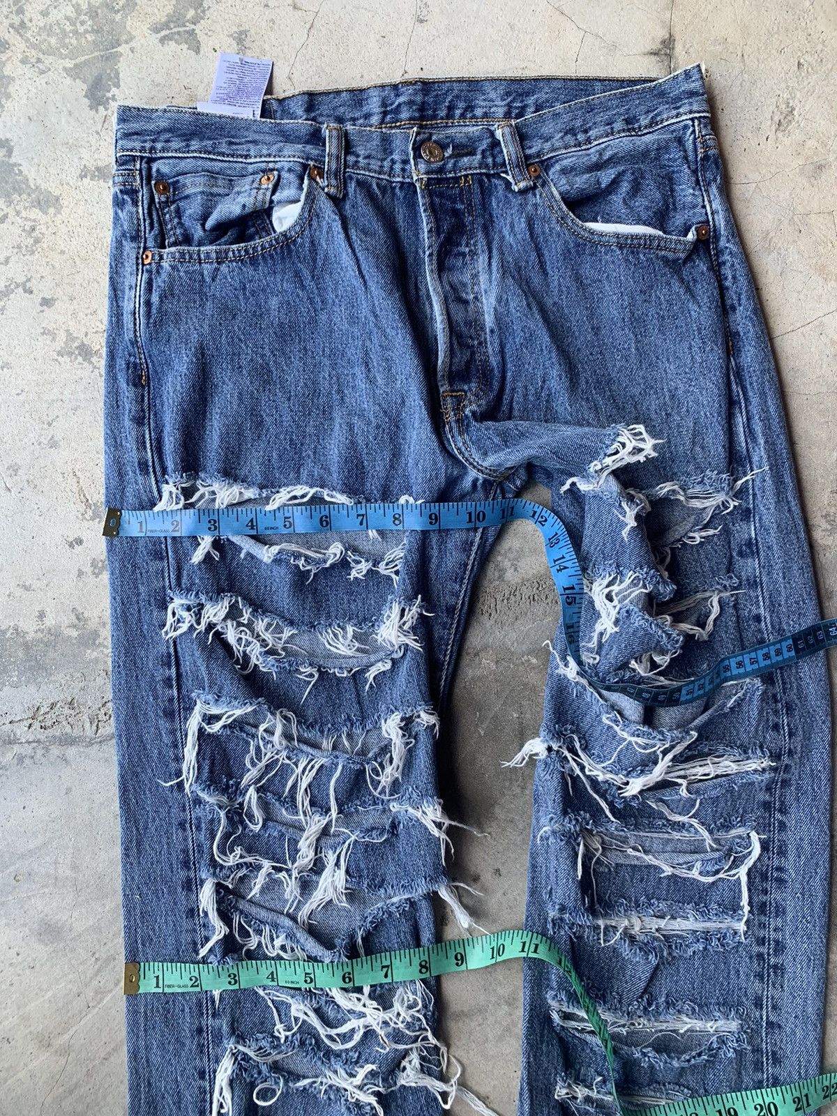 Levi's Grunge heavy distressed Levi's 501 jeans. Size US 33 - 4 Thumbnail