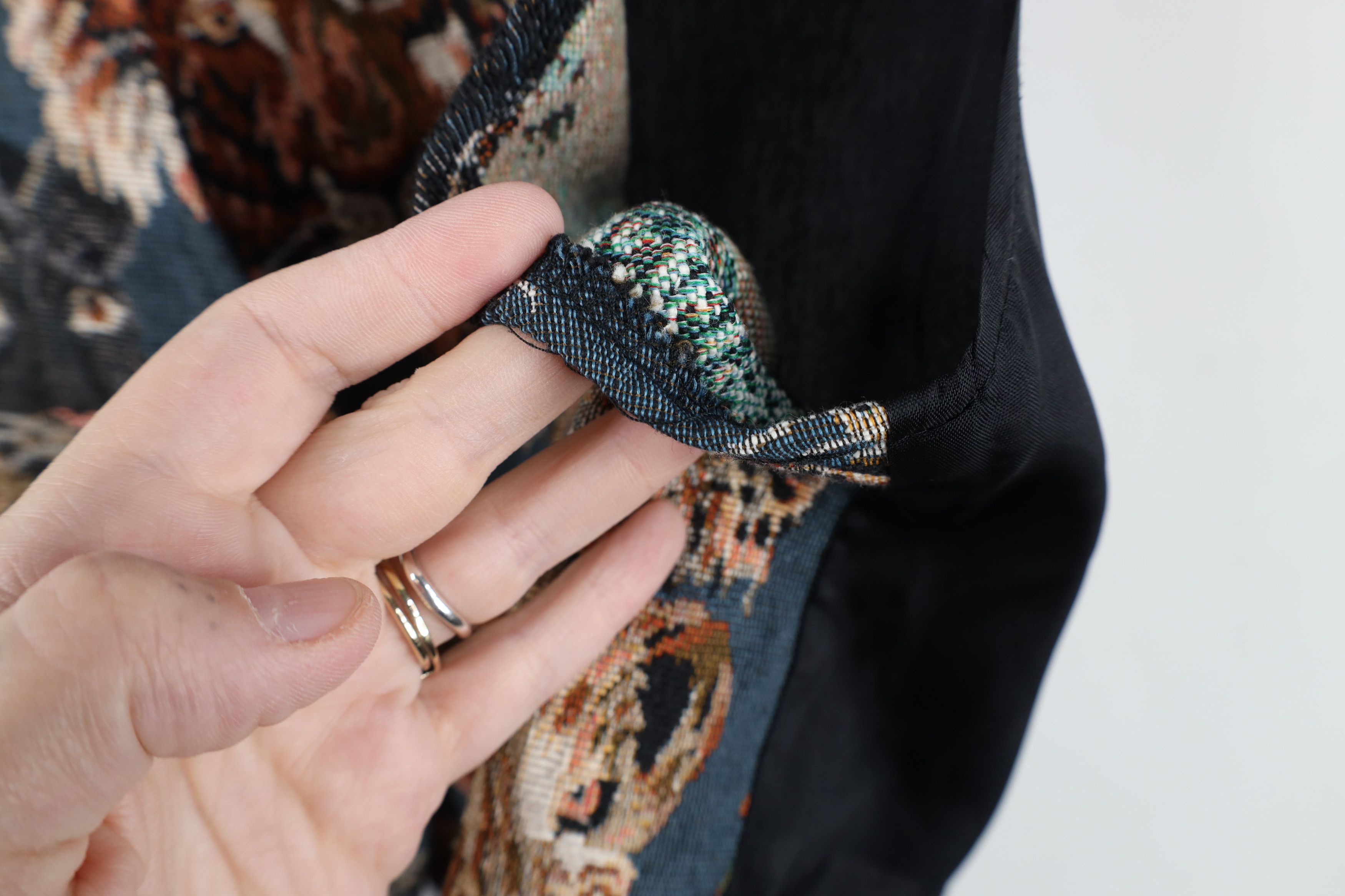 Vintage Vintage 90s Streetwear Needlepoint Big Cat Tie Back Vest USA Size M / US 6-8 / IT 42-44 - 9 Thumbnail