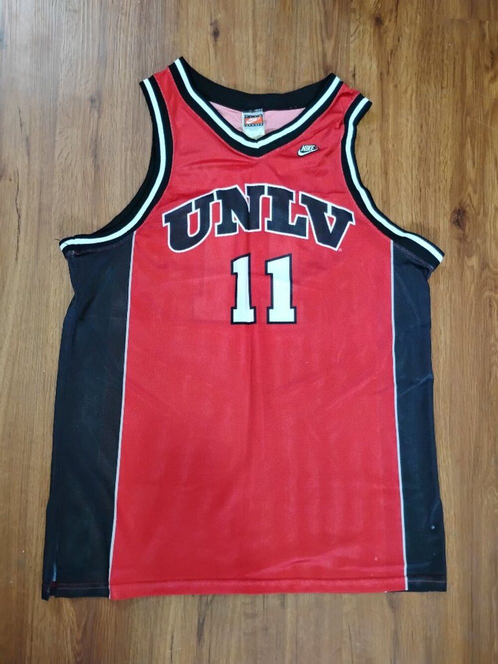Nike Vintage Nike UNLV Rebels Dedan Thomas Basketball Jersey Size US XL / EU 56 / 4 - 2 Thumbnail