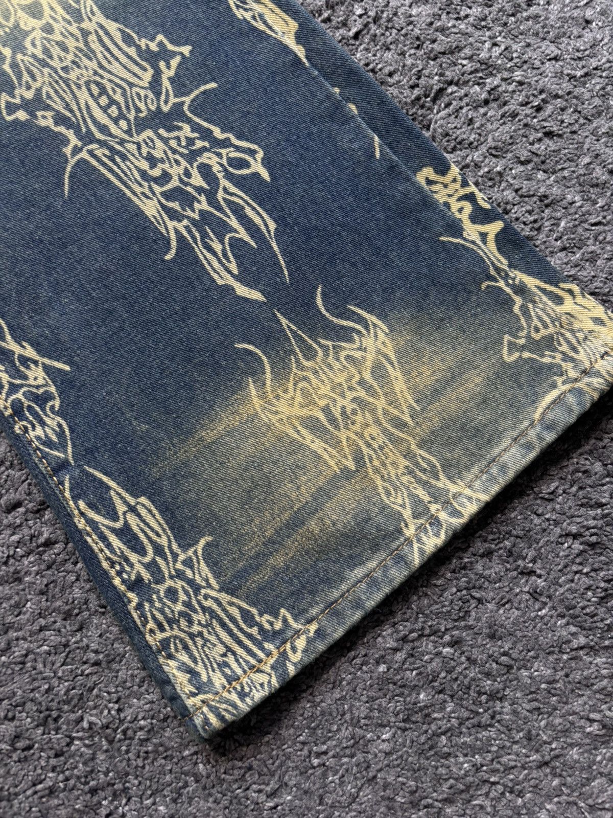 Vintage Vintage streetwear very rare art blue yellow flared jeans Size US 31 - 6 Thumbnail