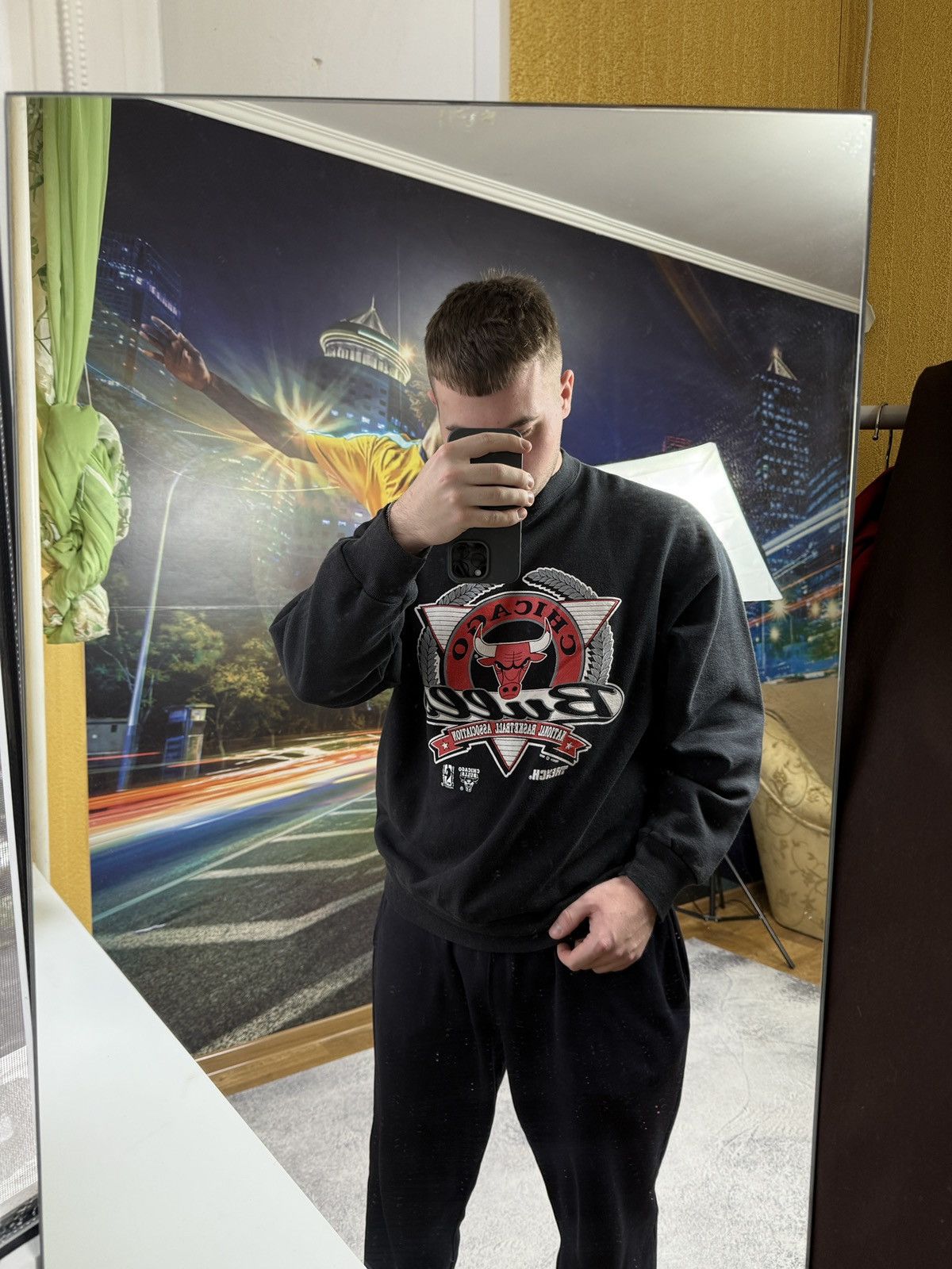 NBA Vintage 90s Chicago Bulls NBA 1992 Black Crewneck Sweatshirt Size US XL / EU 56 / 4 - 8 Thumbnail