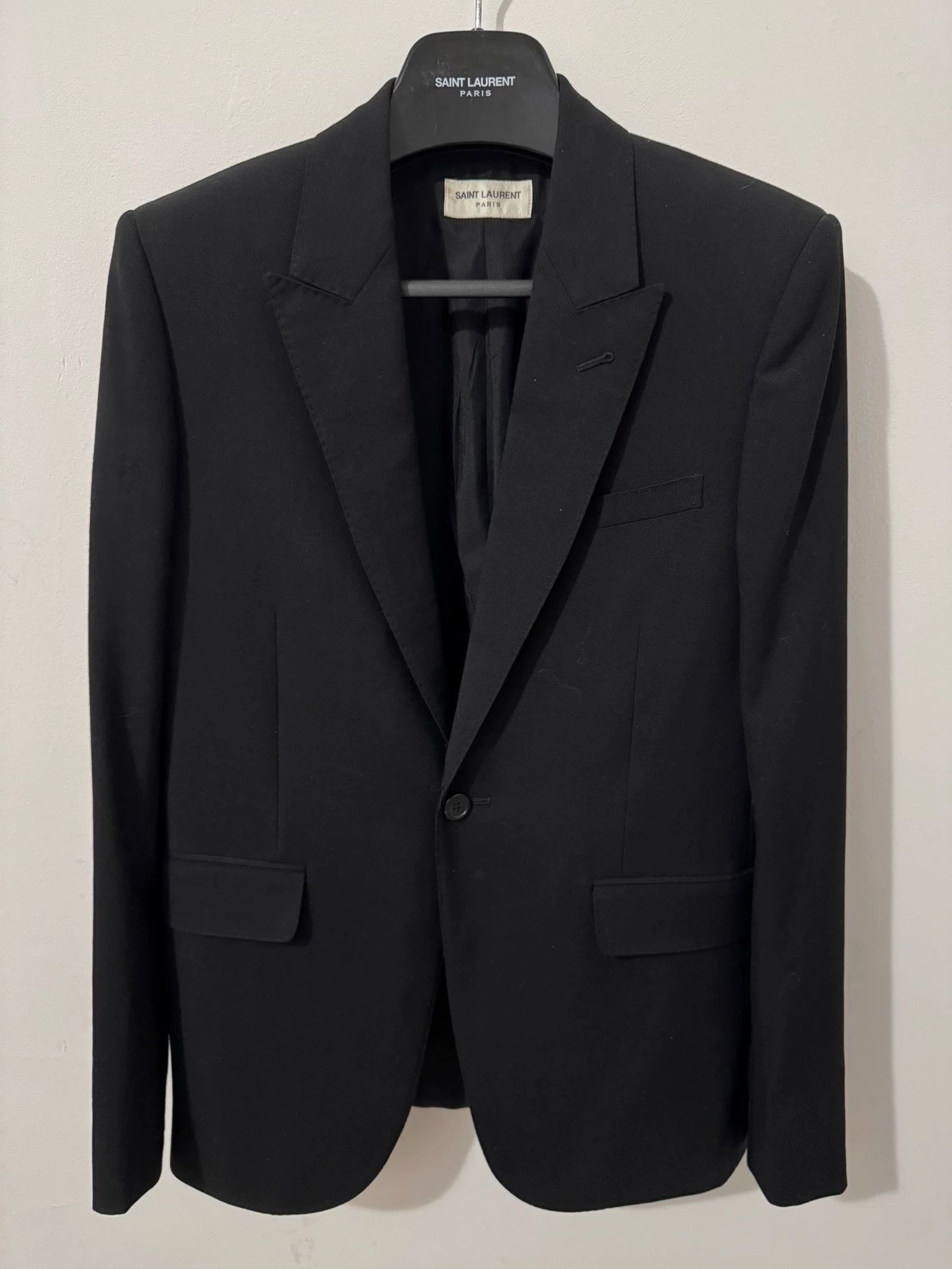 Saint Laurent Paris Authentic Saint Laurent SLP16FW peaked-lapel Smoking suit. Size 46R - 1 Thumbnail