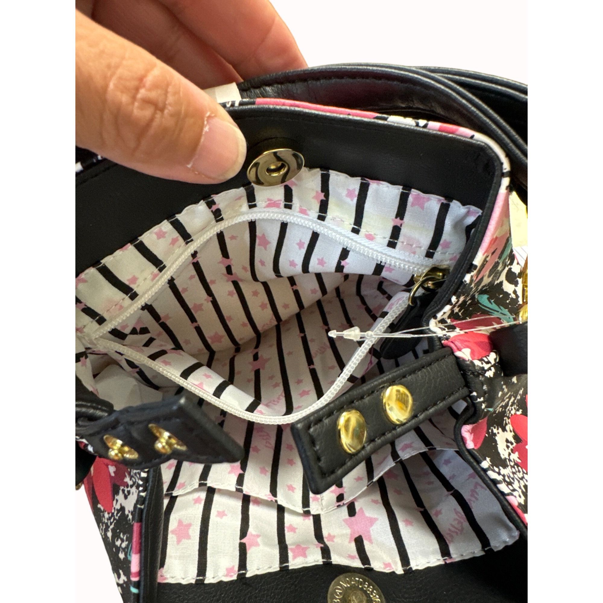 Betsey Johnson Betsey Johnson women’s black red flora clutch crossbody purs Size ONE SIZE - 11 Thumbnail