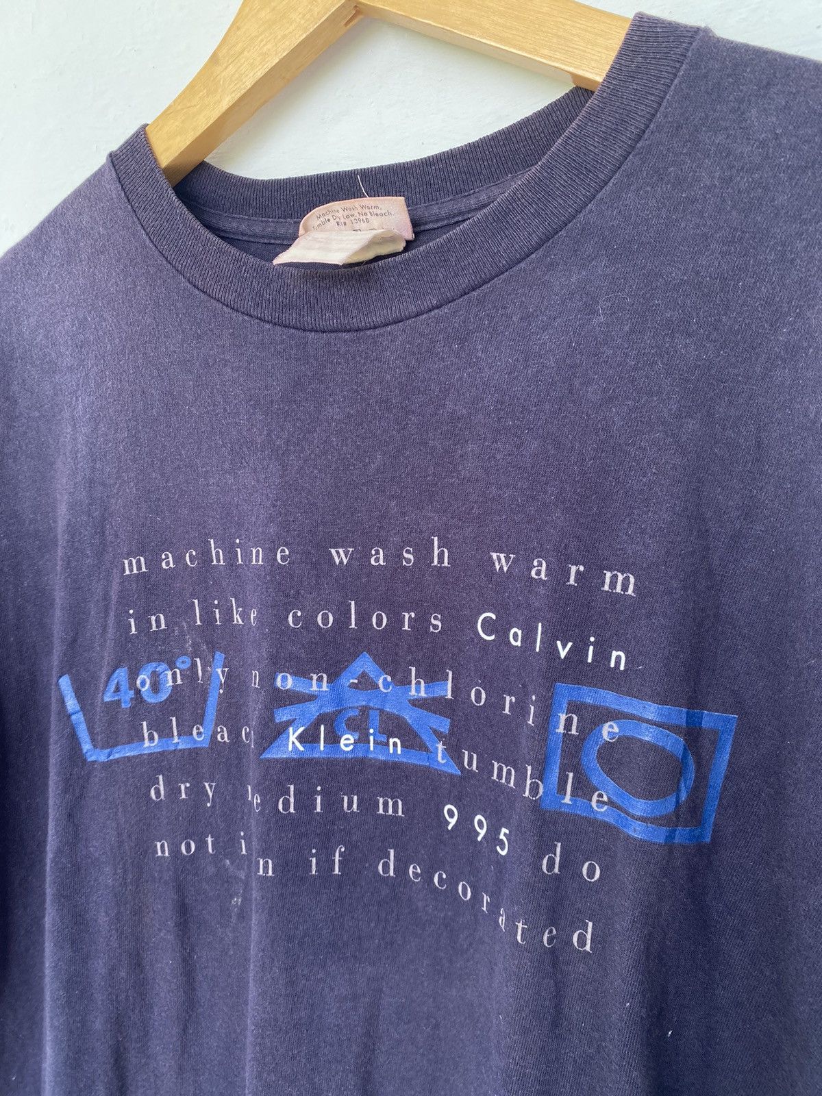 Calvin Klein × Vintage Vintage Rare 90s Calvin Klein Machine Wash Warm Tee Size US L / EU 52-54 / 3 - 5 Thumbnail