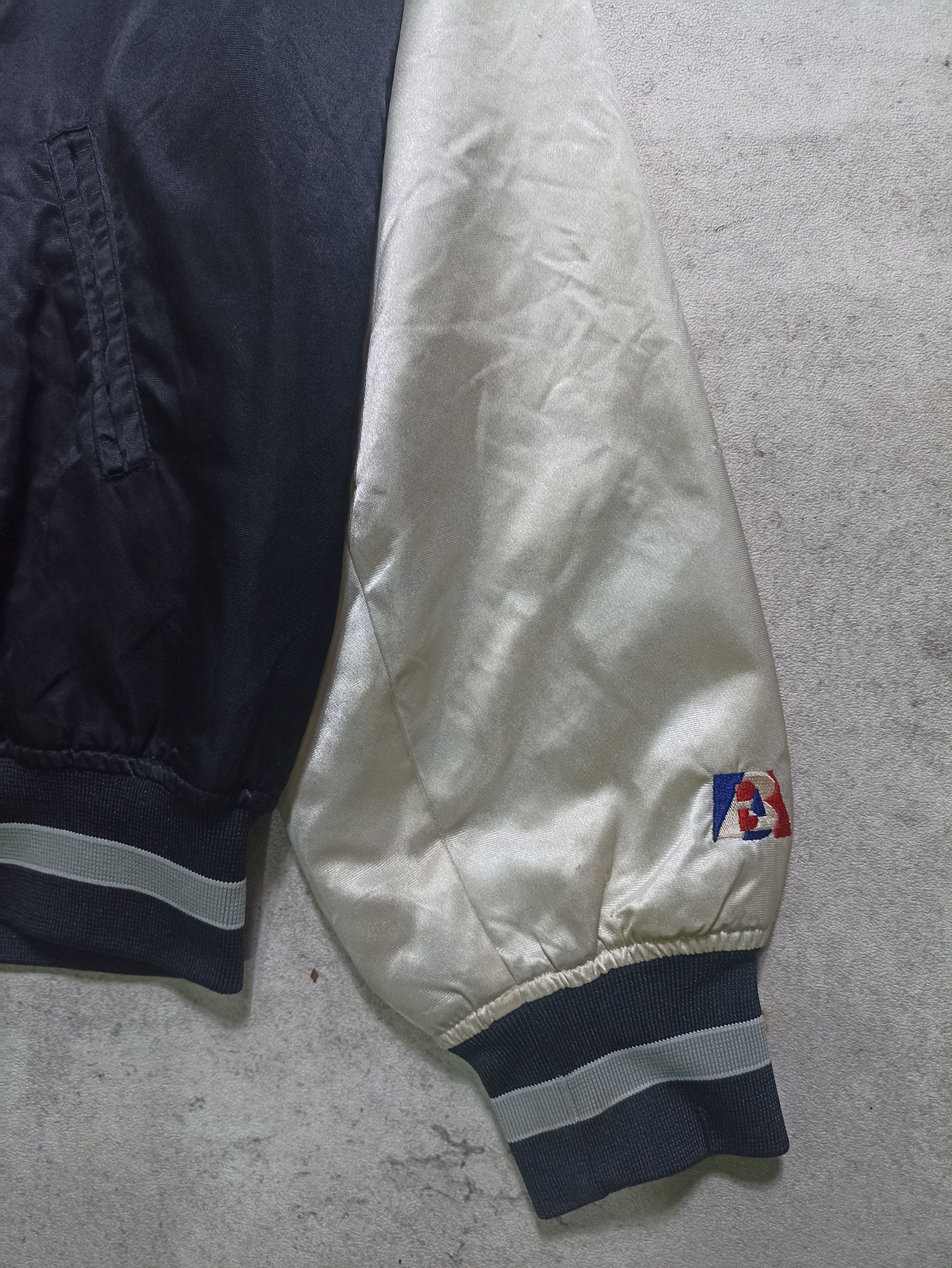 Bape OG Bape Embroidered Ape Logo Varsity Bomber Jacket size L Size US L / EU 52-54 / 3 - 3 Thumbnail