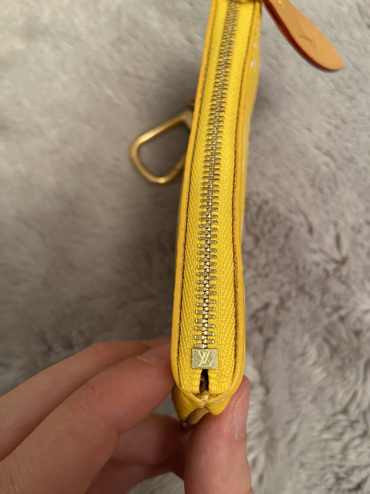 Louis Vuitton × Pharrell LOUIS VUITTON SS24 SOFT SPEEDY P9 BANDOULIÈRE 25 IN Yellow Size ONE SIZE - 17 Thumbnail