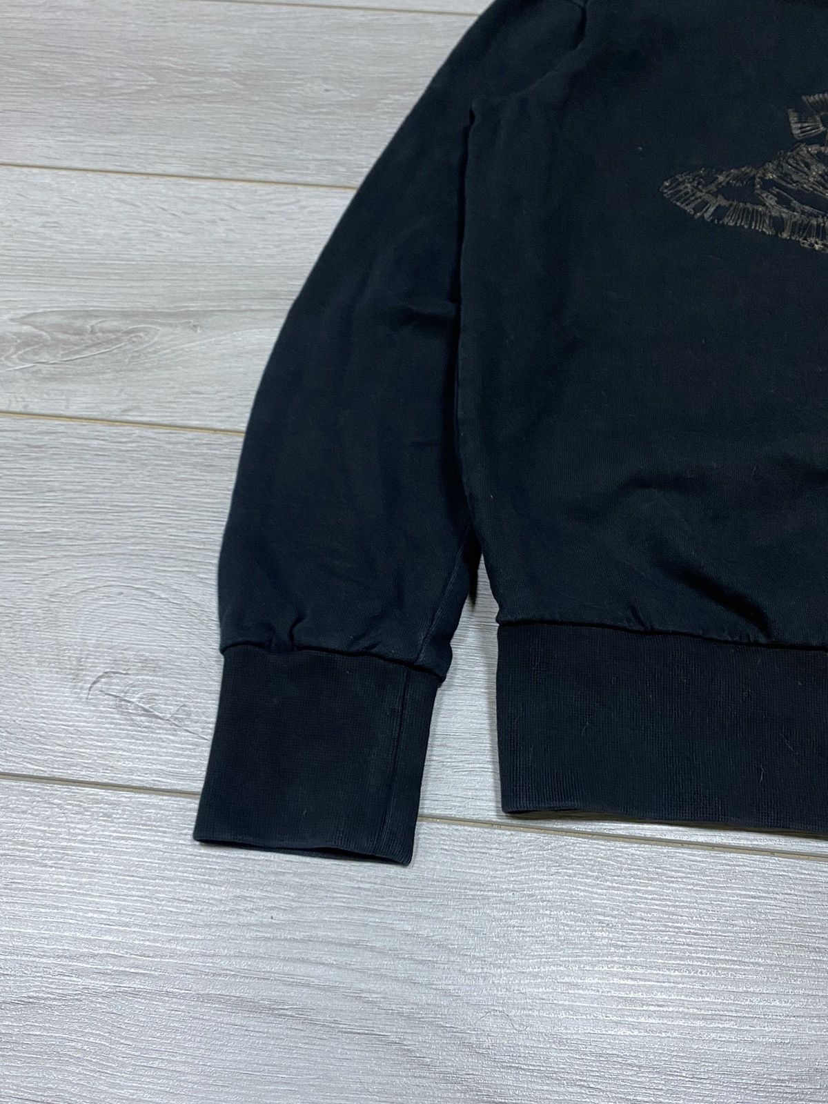 Vivienne Westwood Vivienne Westwood big orb Pin sweatshirt Size US M / EU 48-50 / 2 - 6 Thumbnail